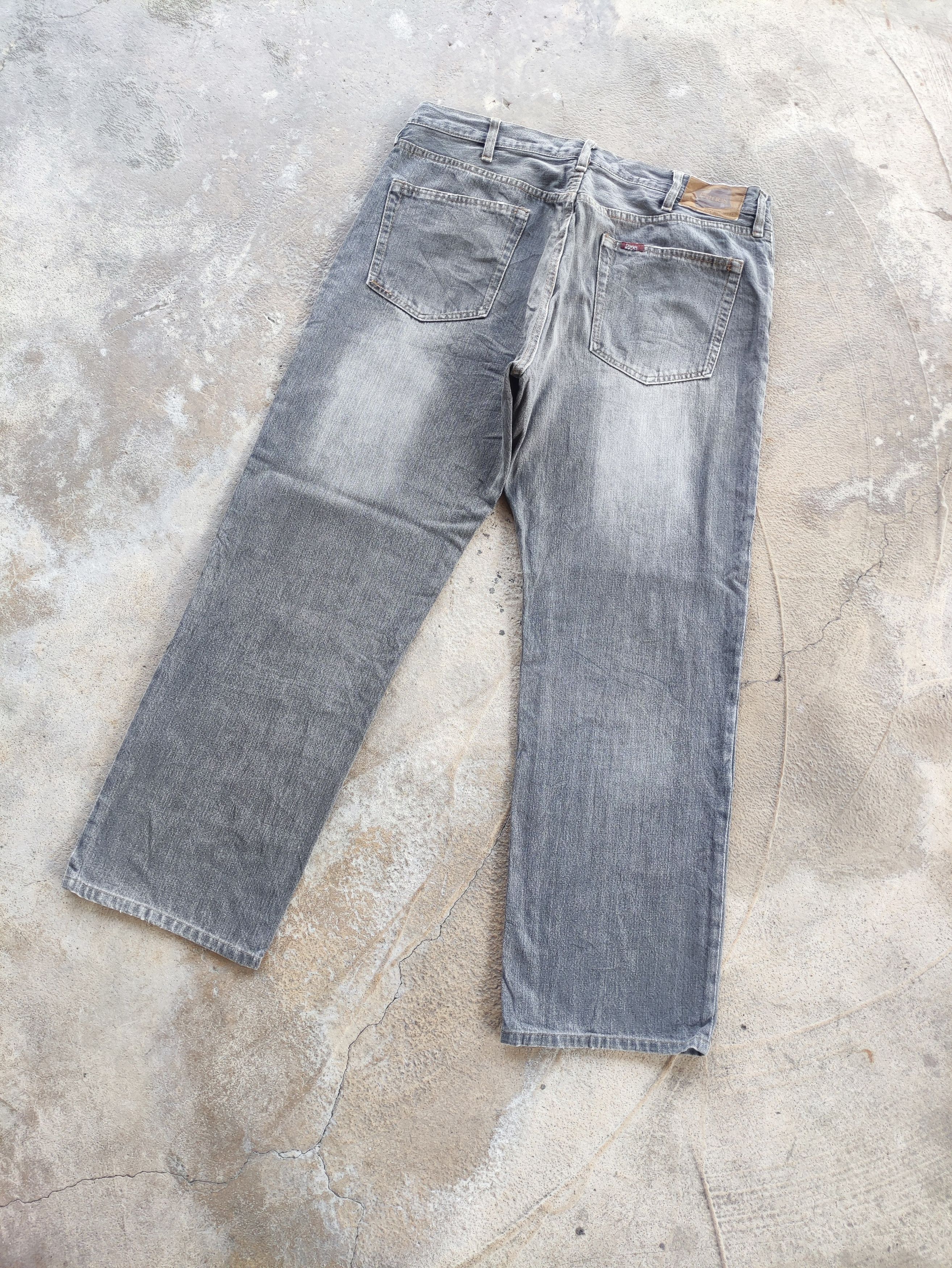 Vintage Vintage Hanes Black Baggy Denim Distressed Jeans Faded Pants Size US 36 / EU 52 - 7 Thumbnail