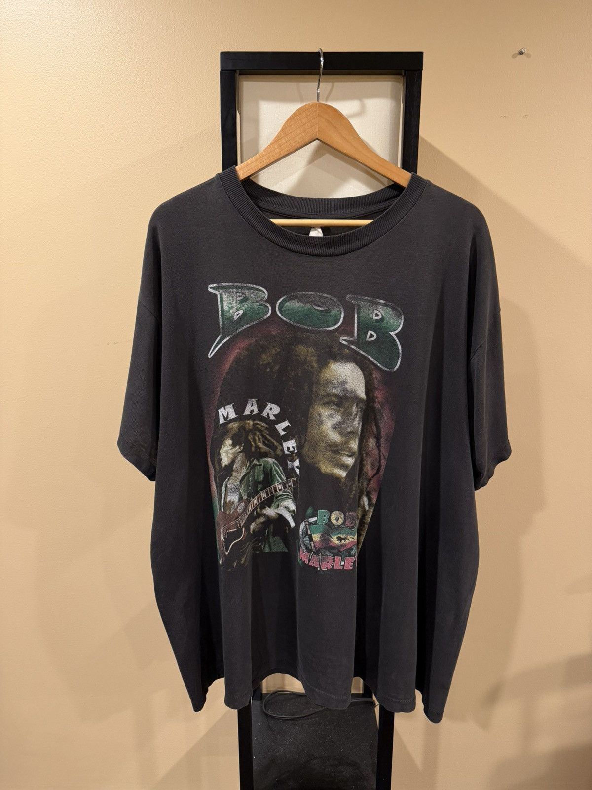 Vintage Vintage Bob Marley 90s One Love Memorial Faded T-Shirt Size US XXL / EU 58 / 5 - 13 Thumbnail