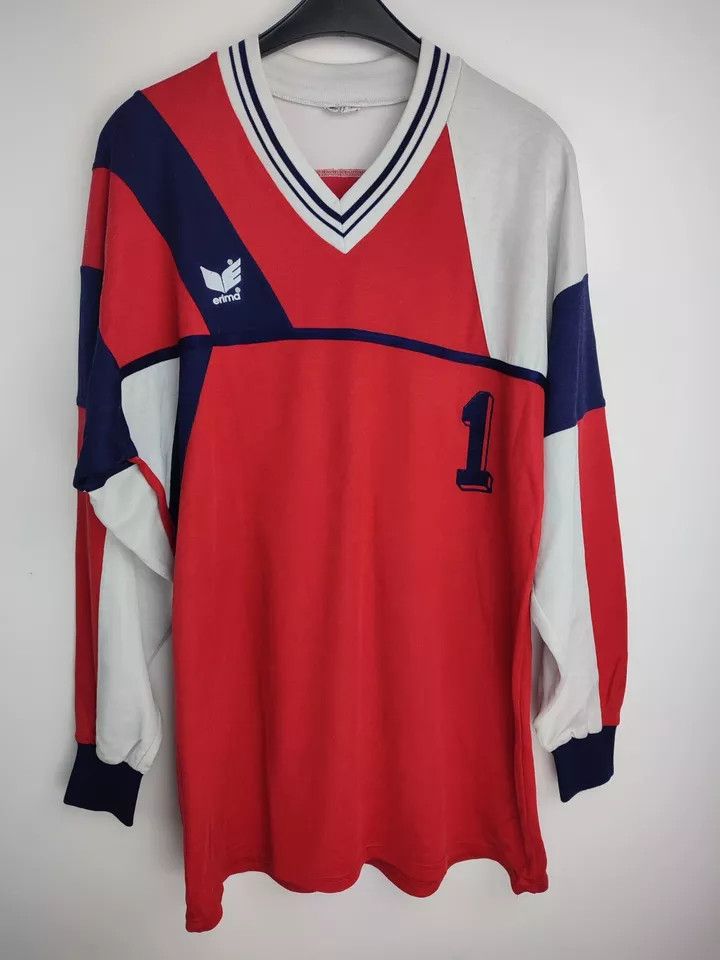 Erima Erima vintage #1 FOOTBALL Kit SHIRT SOCCER JERSEY Size L Size US L / EU 52-54 / 3 - 9 Thumbnail