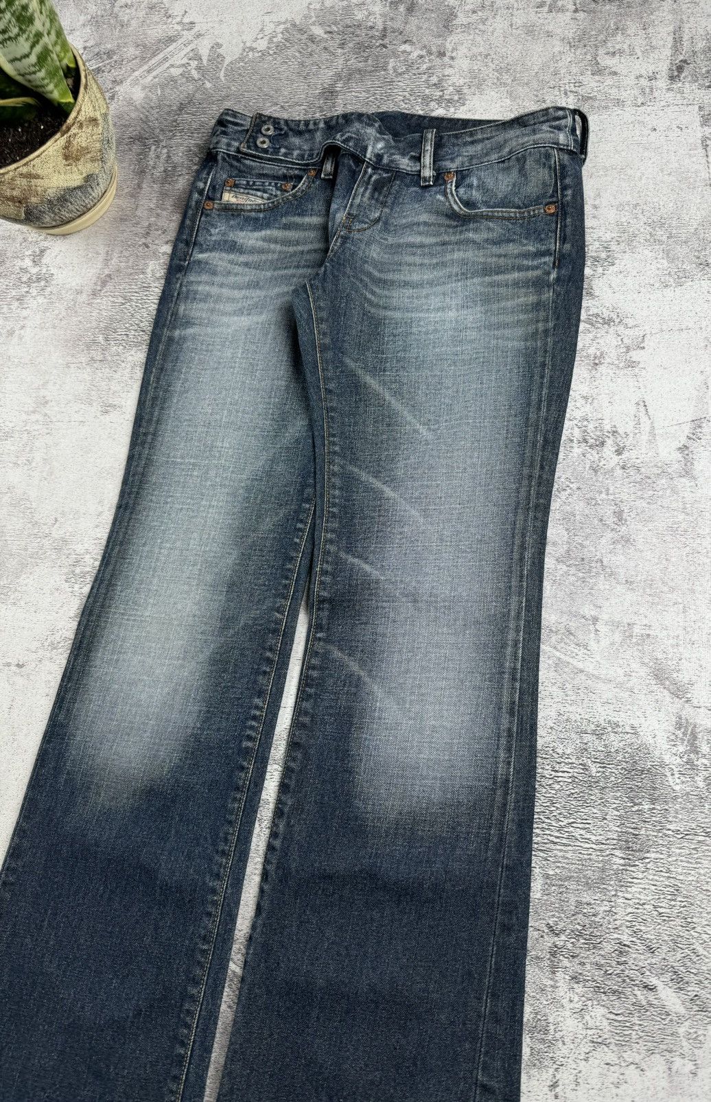Diesel Diesel Cherone Y2K Distressed Denim Straight Jeans Trousers Size 30" / US 8 / IT 44 - 7 Thumbnail