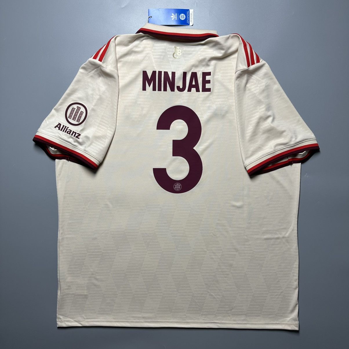 Vintage BAYERN ADIDAS 2024/2025 FOOTBALL THIRD JERSEY #3 MINJAE Size US XXL / EU 58 / 5 - 1 Thumbnail