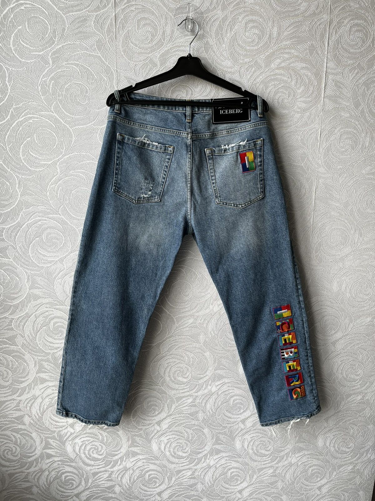 Iceberg Iceberg x Peter Blake Multicolor Logo Denim Distressed Jeans Size 29" - 1 Thumbnail