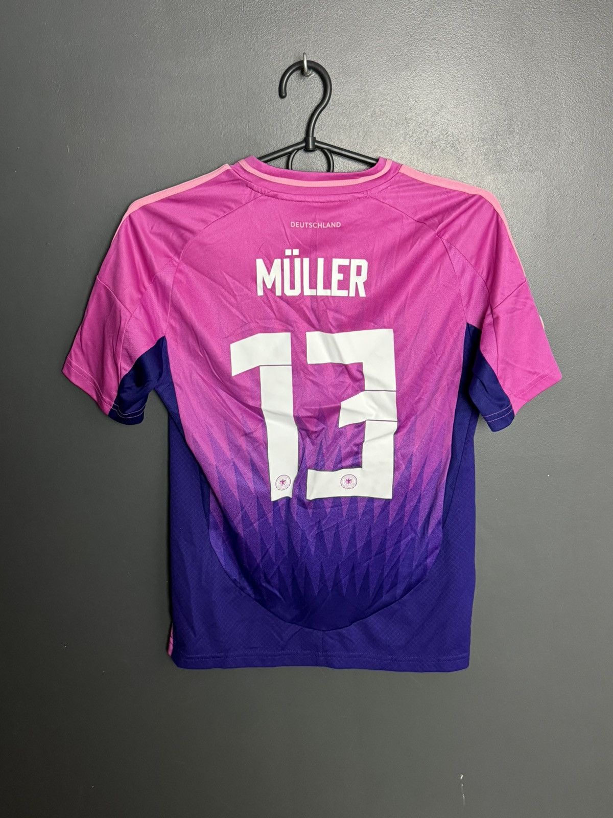Adidas KIDS Germany 2024 Away Muller Football Jersey T-Shirt Size US S / EU 44-46 / 1 - 1 Thumbnail