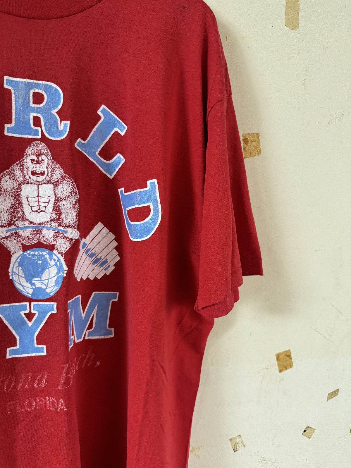 Other *RARE* VINTAGE 90s WORLD GYM FITNESS TEE Size US XL / EU 56 / 4 - 5 Thumbnail