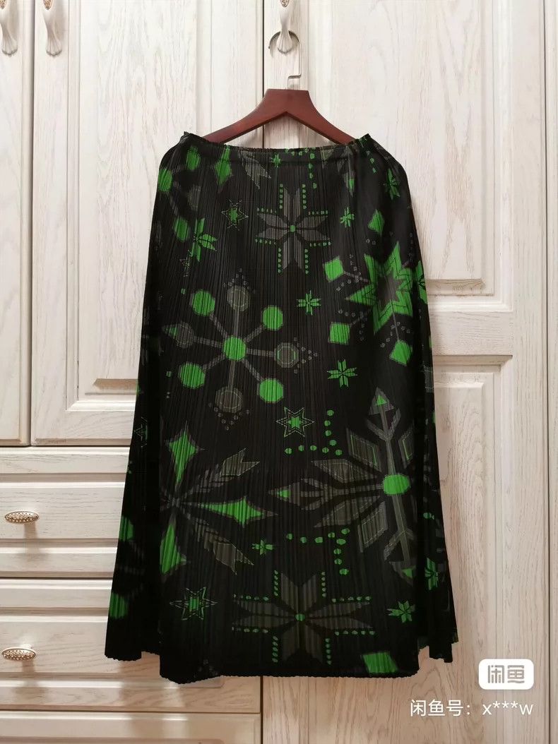 Issey Miyake Issey Miyake size:3 Green pattern black pleated long-sleev Size XS / US 0-2 / IT 36-38 - 9 Thumbnail