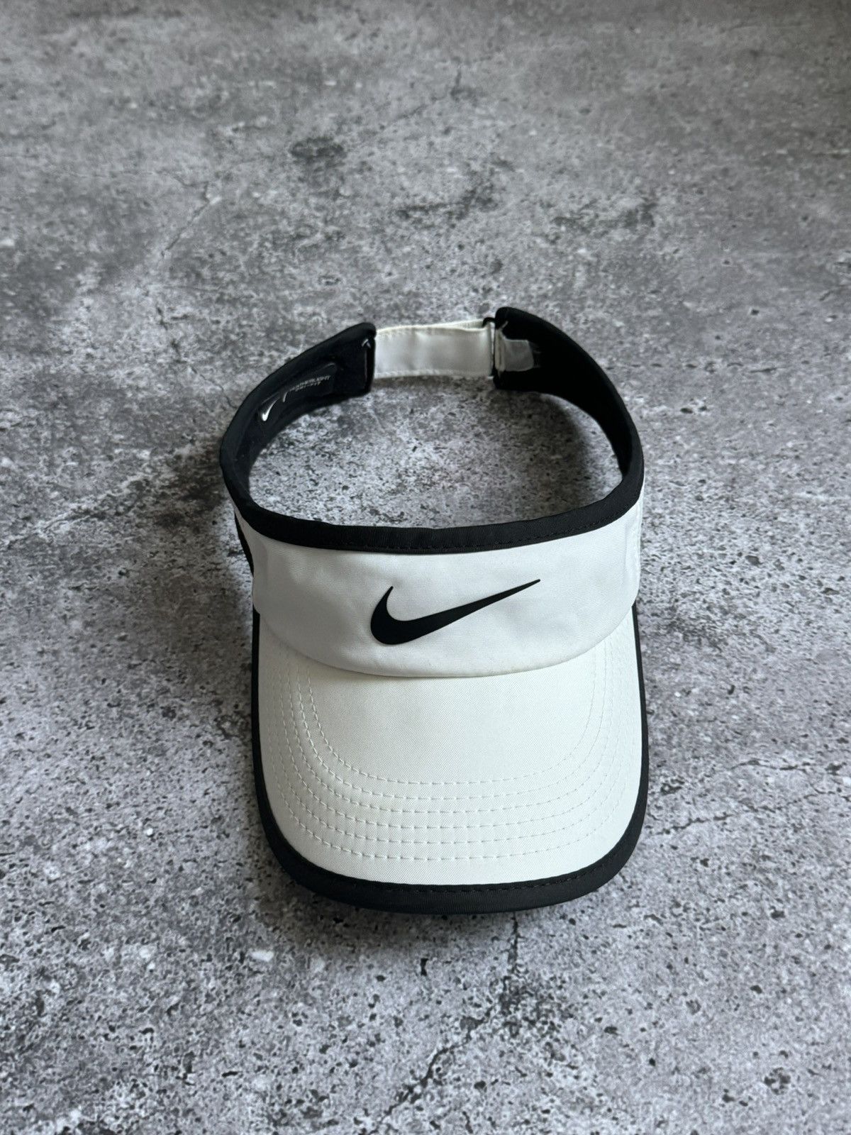Nike × Vintage Vintage Nike white visor blazer cap hat Size ONE SIZE - 2 Thumbnail