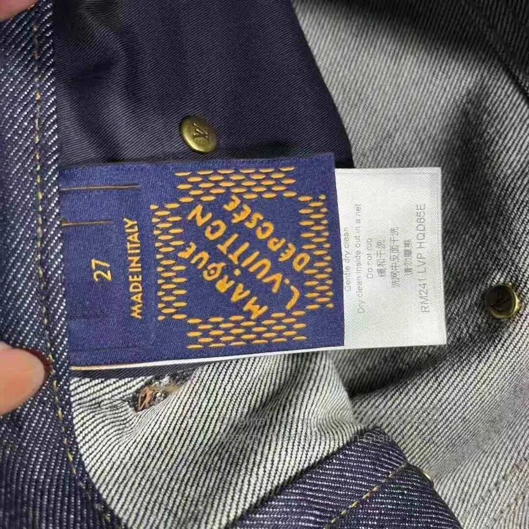 Louis Vuitton Louis Vuitton Blue Logo Flare Jeans. Size 27" / US 4 / IT 40 - 6 Thumbnail