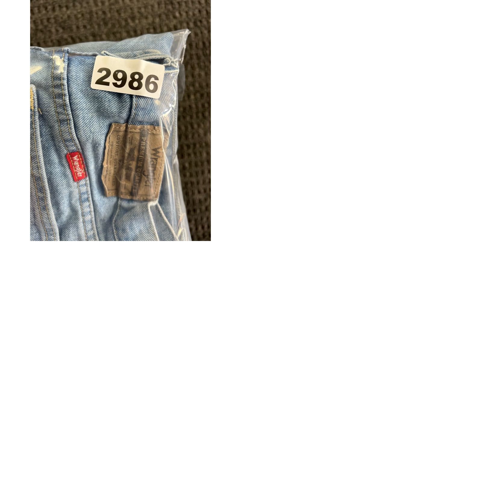 Wrangler Wrangler Jeans Mens 32 x 30 Regular Fit Straight Light Wash Distressed Workwear Jeans Distressed Light Wash 90s Cowboy Rock USA Mens Size US 32 / EU 48 - 9 Thumbnail