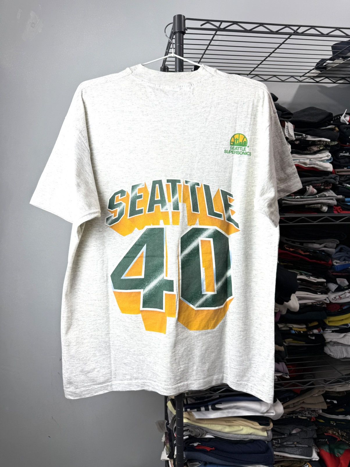 NBA Rare! Vintage 1990’s Sonics Seattle Supersonic NBA T Shirt Size US L / EU 52-54 / 3 - 2 Thumbnail