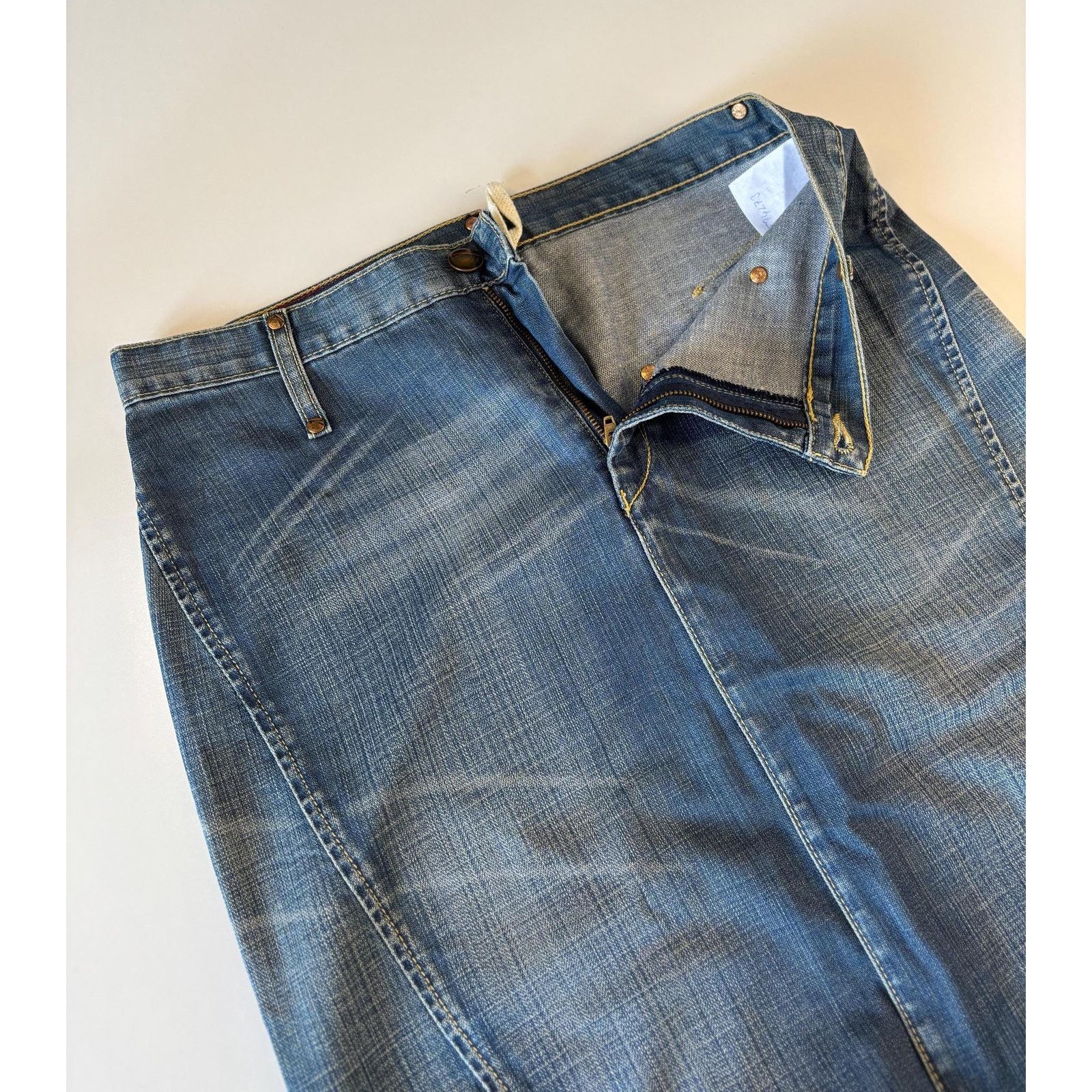 Levi's Vintage Levi’s Engineered Y2K Asymmetric Denim Skirt Twisted Size 27" / US 4 / IT 40 - 9 Thumbnail