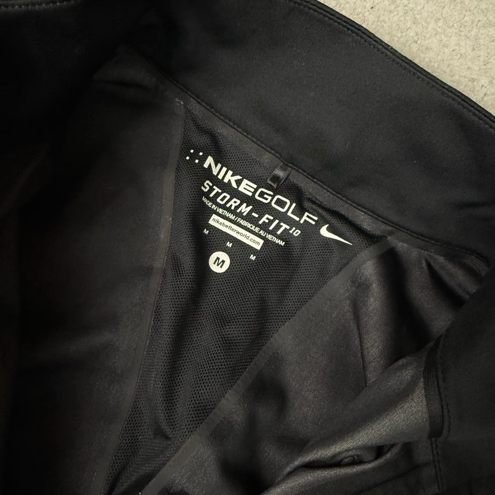 Nike Nike Golf Jacket Womens Medium Black Storm Fit Softshell Windbreaker Activewear Size M / US 6-8 / IT 42-44 - 4 Thumbnail