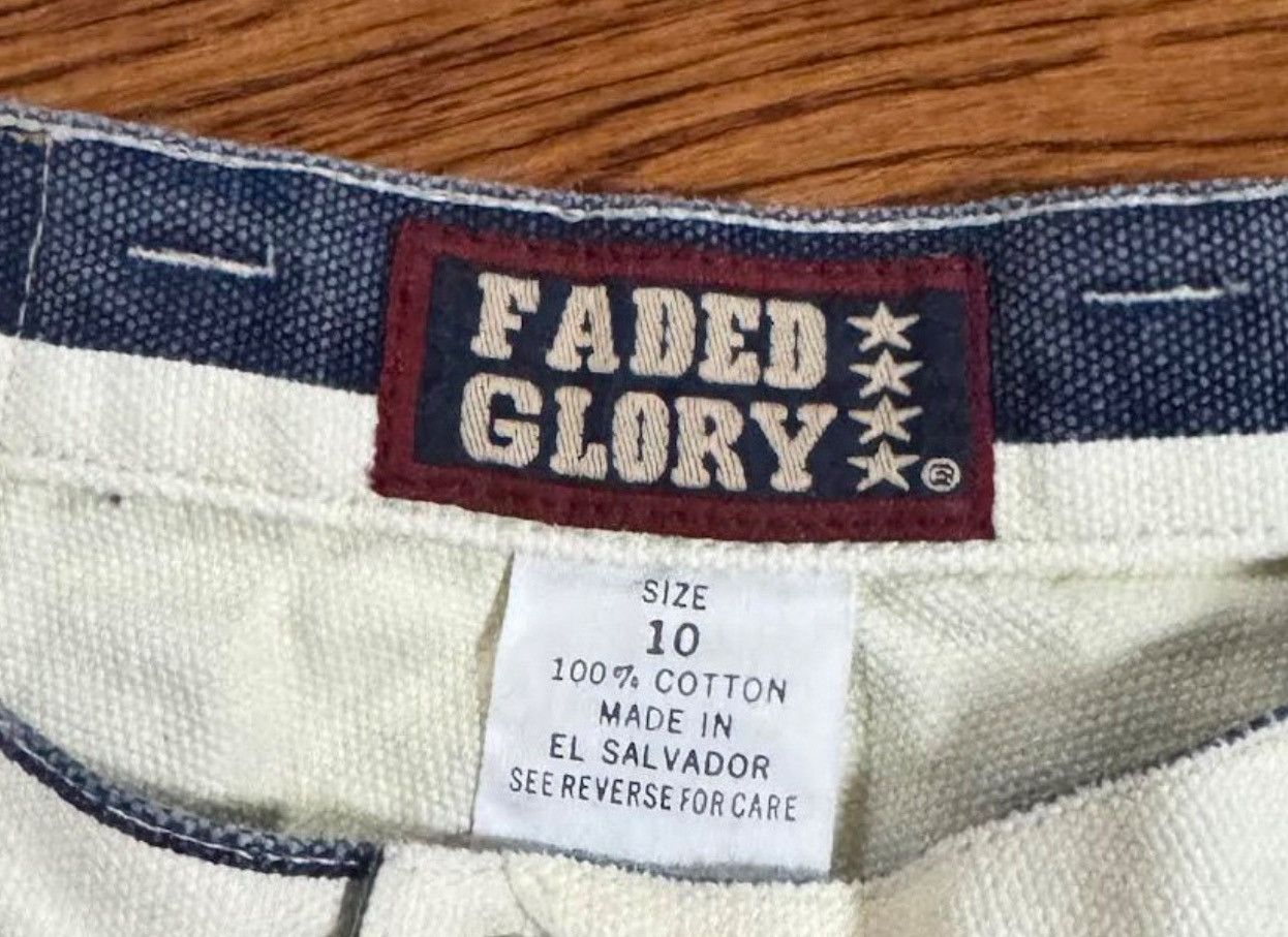 Faded Glory Women's Vintage Faded Glory Striped Denim Blue Shorts 10 Size 32" / US 10 / IT 46 - 3 Thumbnail
