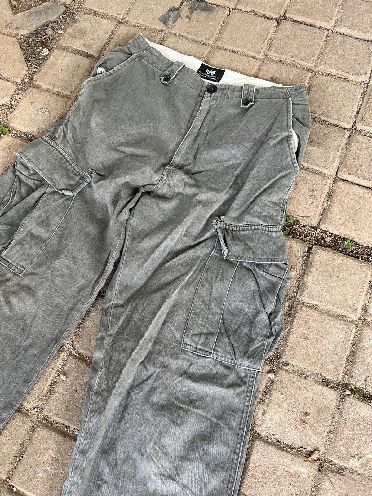 Alpha Industries × Vintage Vintage Alpha Industry Olive Military Cargopant Size US 28 / EU 44 - 5 Thumbnail