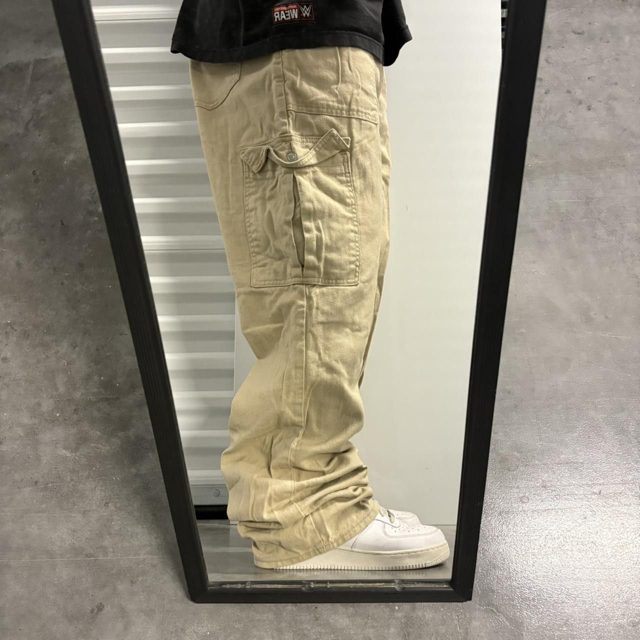 Vintage Crazy Vintage Y2K/2000s Baggy Skater Style Tan Khaki Cargo Pants! Size US 26 / EU 42 - 2 Thumbnail