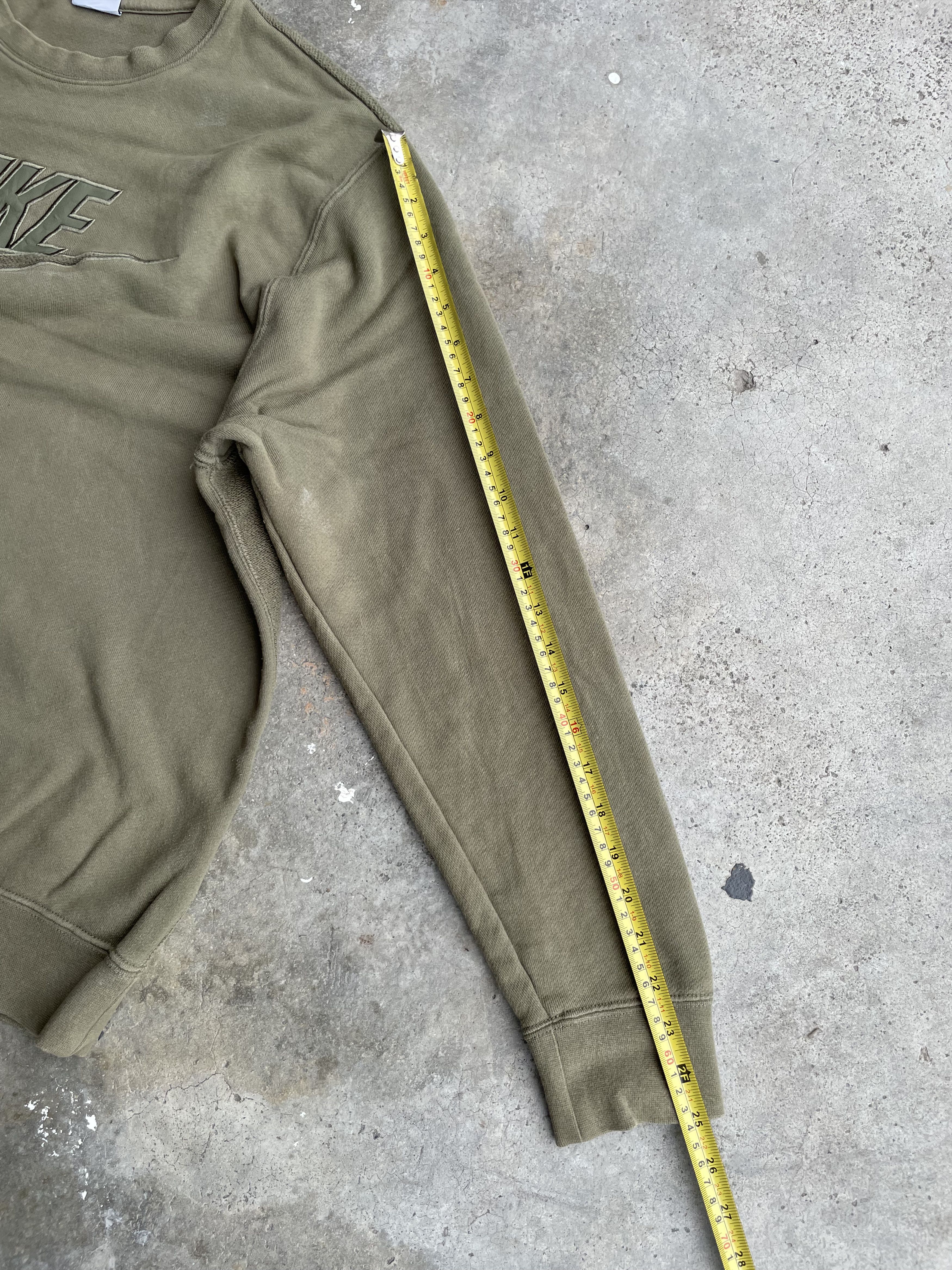 Nike Vintage Y2K Nike Terry Embroidered Logo Sweatshirt Size US L / EU 52-54 / 3 - 8 Thumbnail