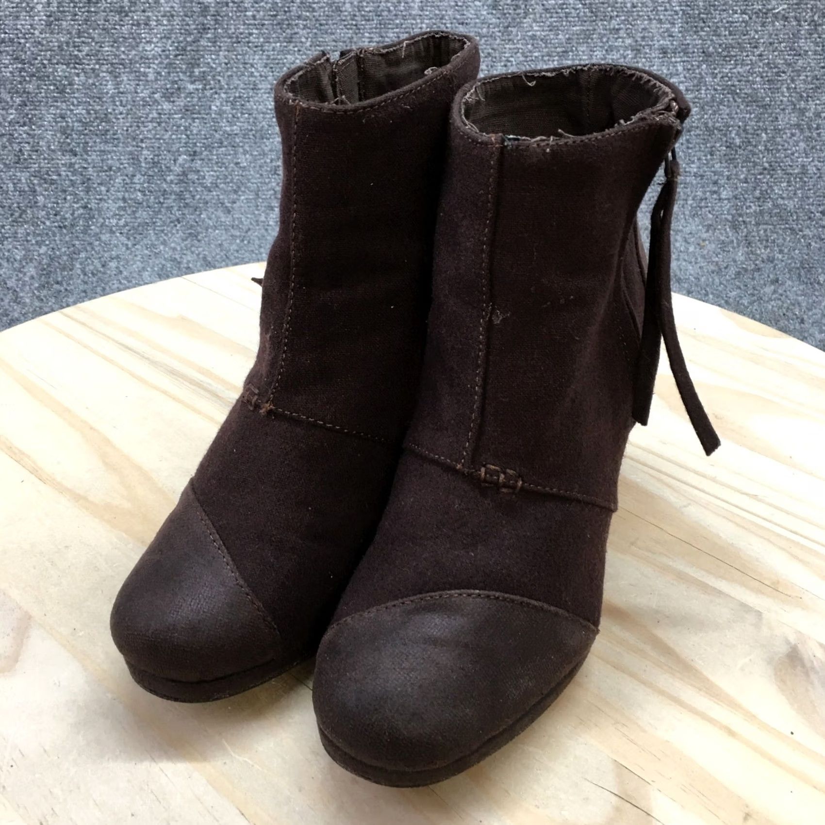 Toms TOMS Boots Womens 8.5 Ankle Booties Wedge Casual Comfort Brown Suede Zipper Boot Size US 9 / IT 39 - 5 Thumbnail