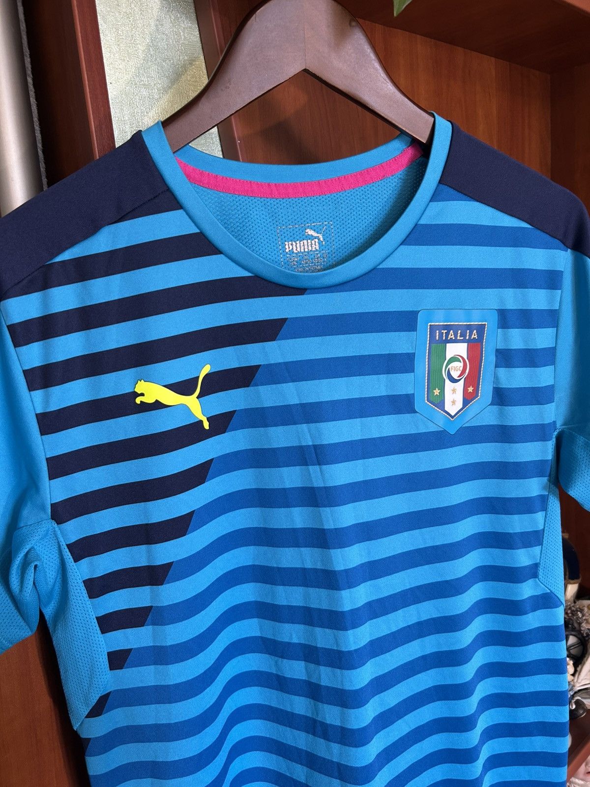Puma ITALY 2016 2017 TRAINING FOOTBALL SHIRT SOCCER JERSEY PUMA Size US M / EU 48-50 / 2 - 3 Thumbnail
