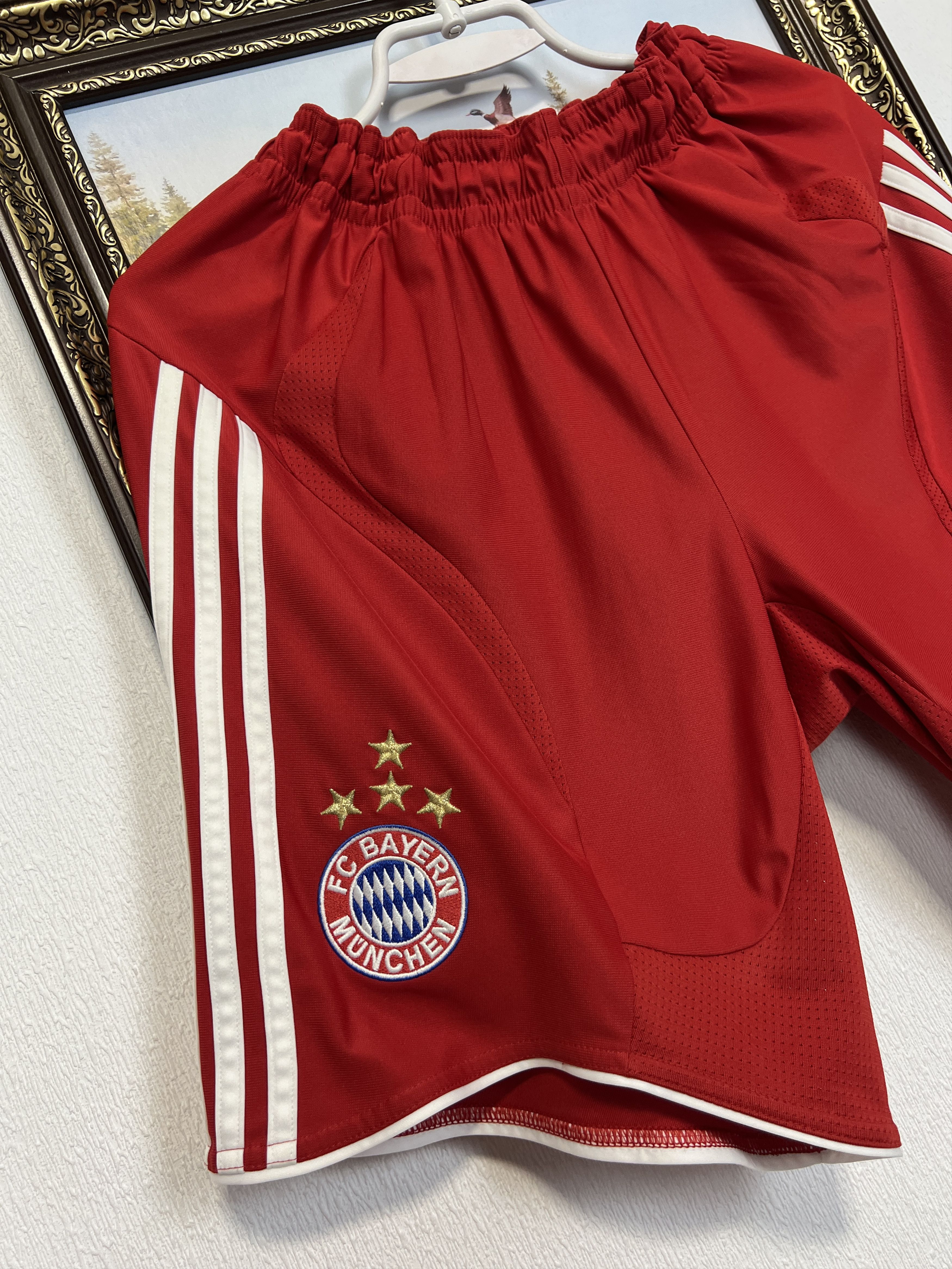 Adidas Vintage Adidas Bayern Munich Football Shorts Soccer Athletic Size US 32 / EU 48 - 3 Thumbnail