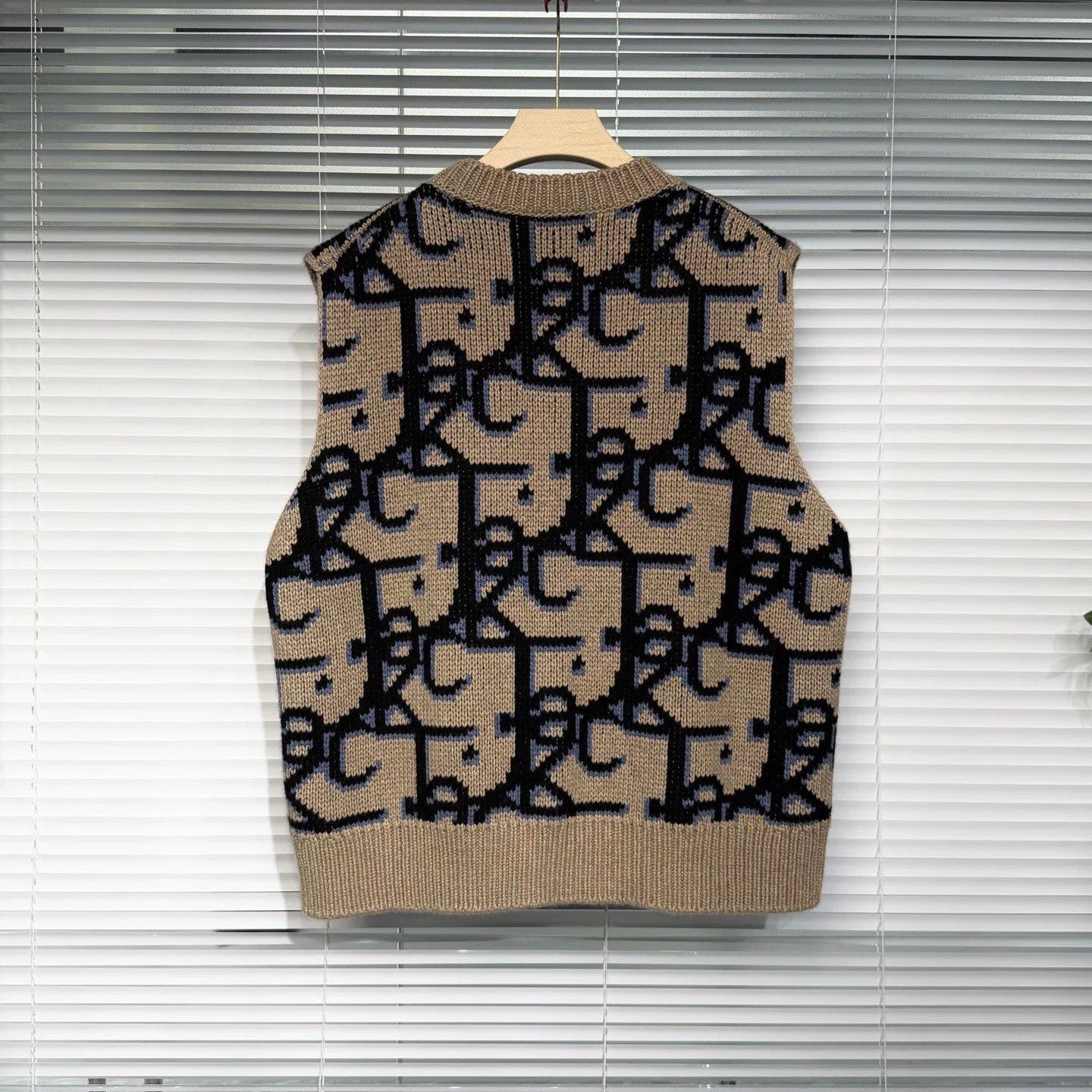 Dior Dior Travis Scott Collaboration Knit Vest Size US XL / EU 56 / 4 - 2 Thumbnail