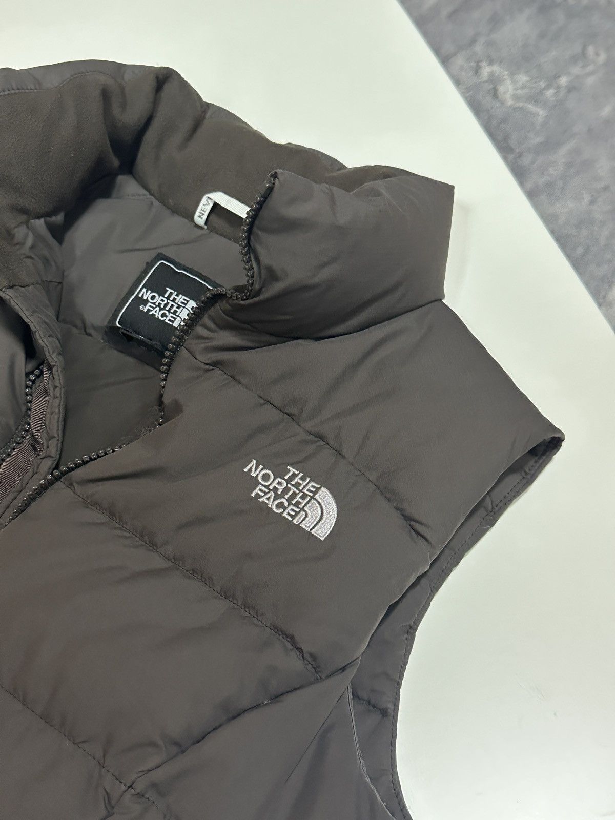 The North Face THE NORTH FACE 700 NUPTSE PUFFER VEST WOMEN BROWN SIZE XS Size XS / US 0-2 / IT 36-38 - 6 Thumbnail
