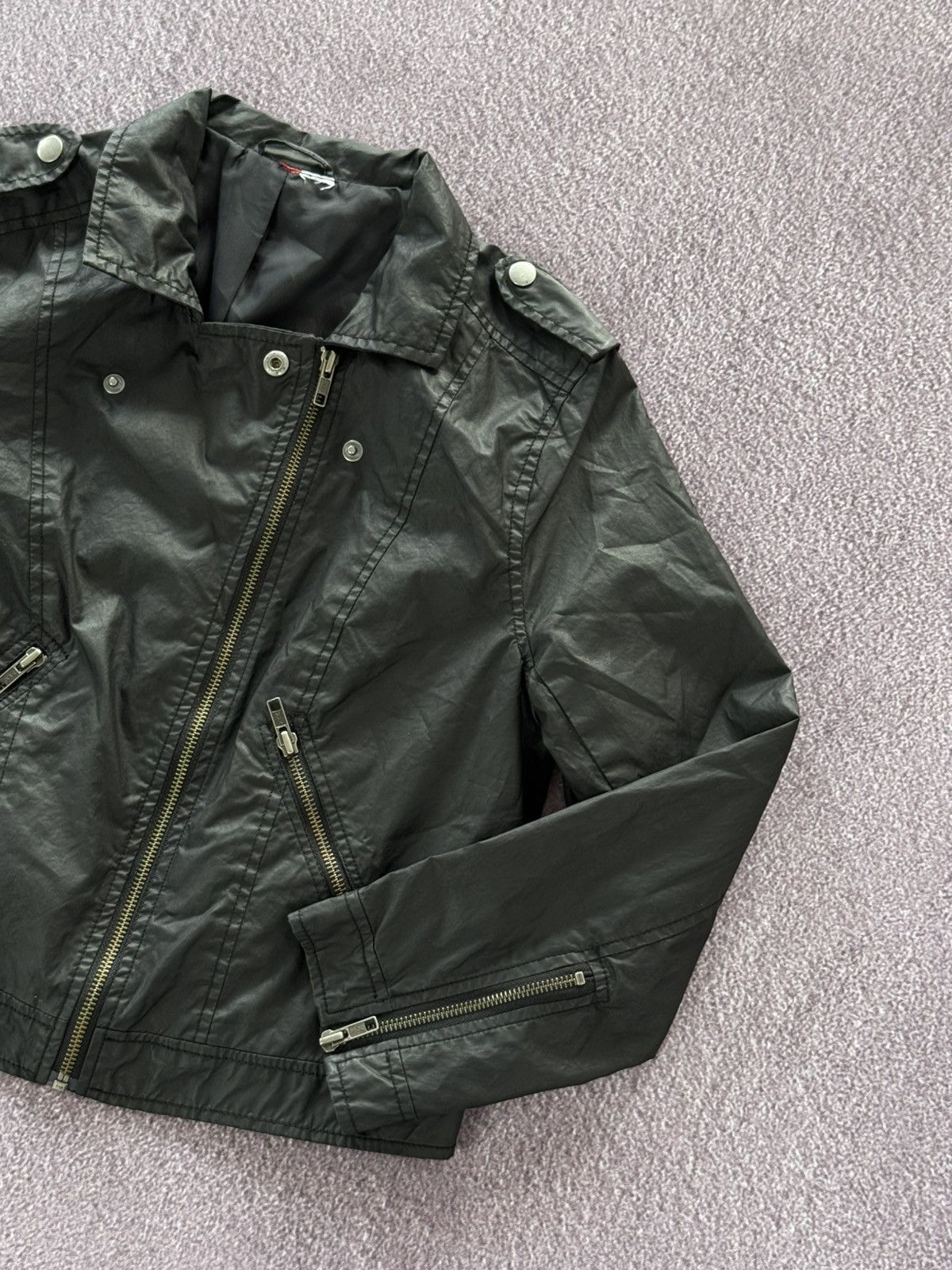 20471120 00s Aesthetic Y2K Multi Zip Cropped Womens Nylon Jacket Size M / US 6-8 / IT 42-44 - 8 Thumbnail