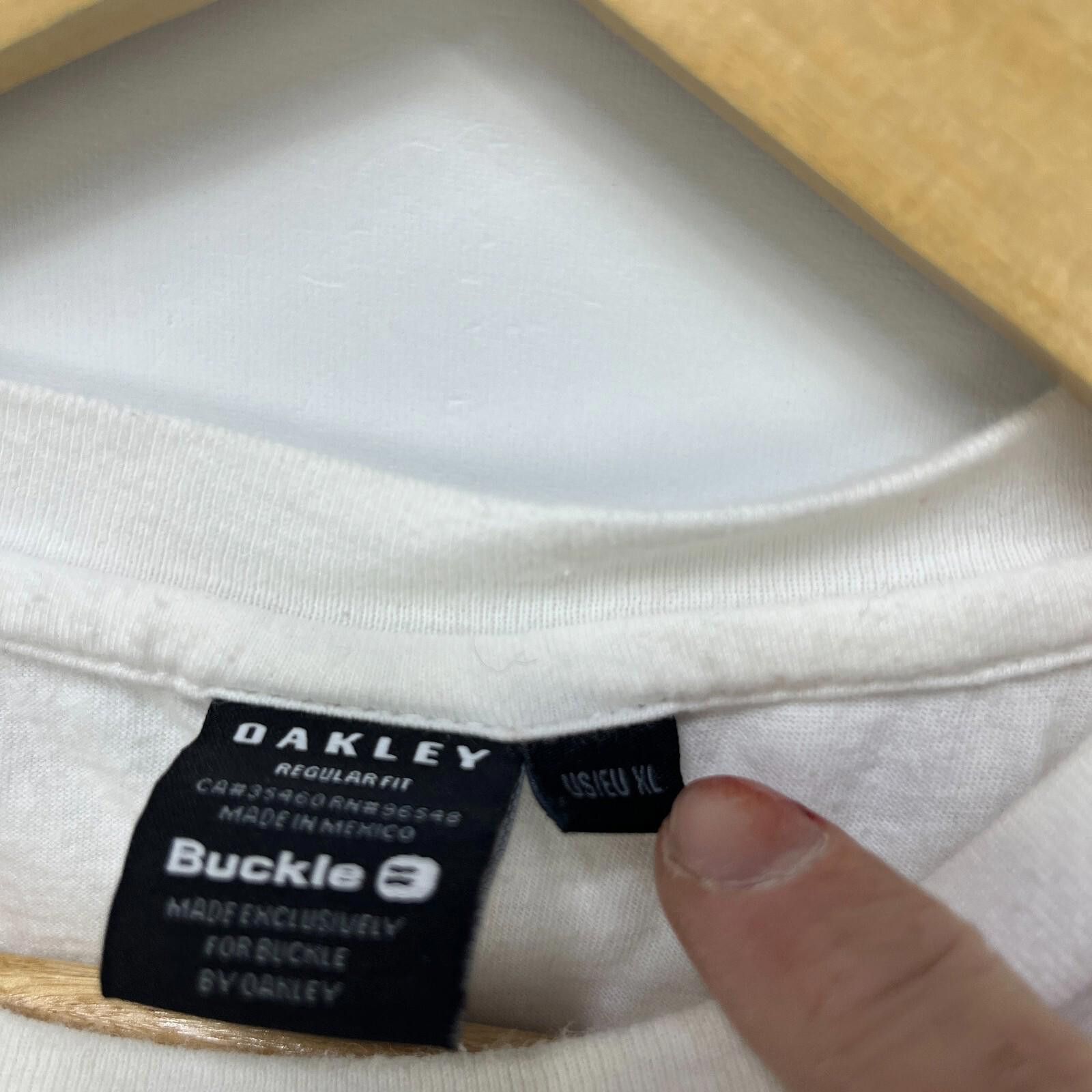 Oakley Vintage Y2K Oakley Made for Buckle T-Shirt XL Size US XL / EU 56 / 4 - 3 Thumbnail