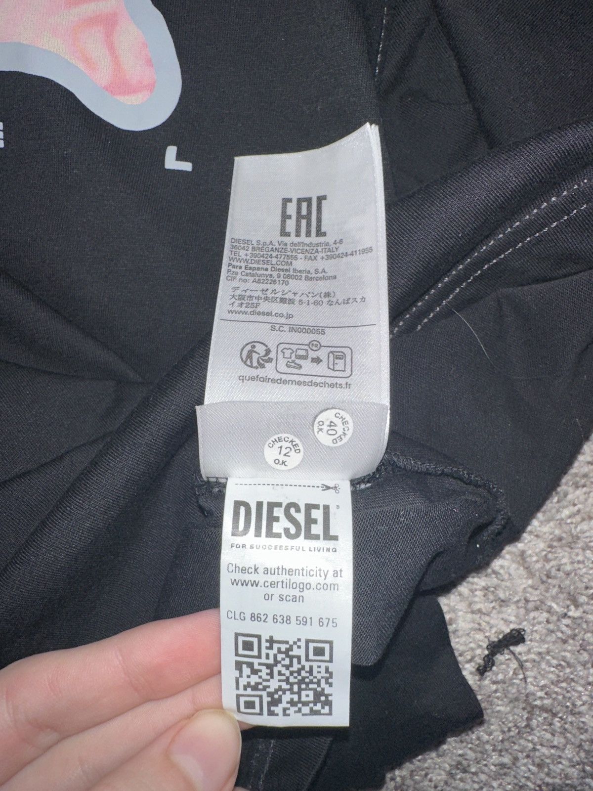 Diesel black and pink diesel t shirt Size US L / EU 52-54 / 3 - 5 Thumbnail