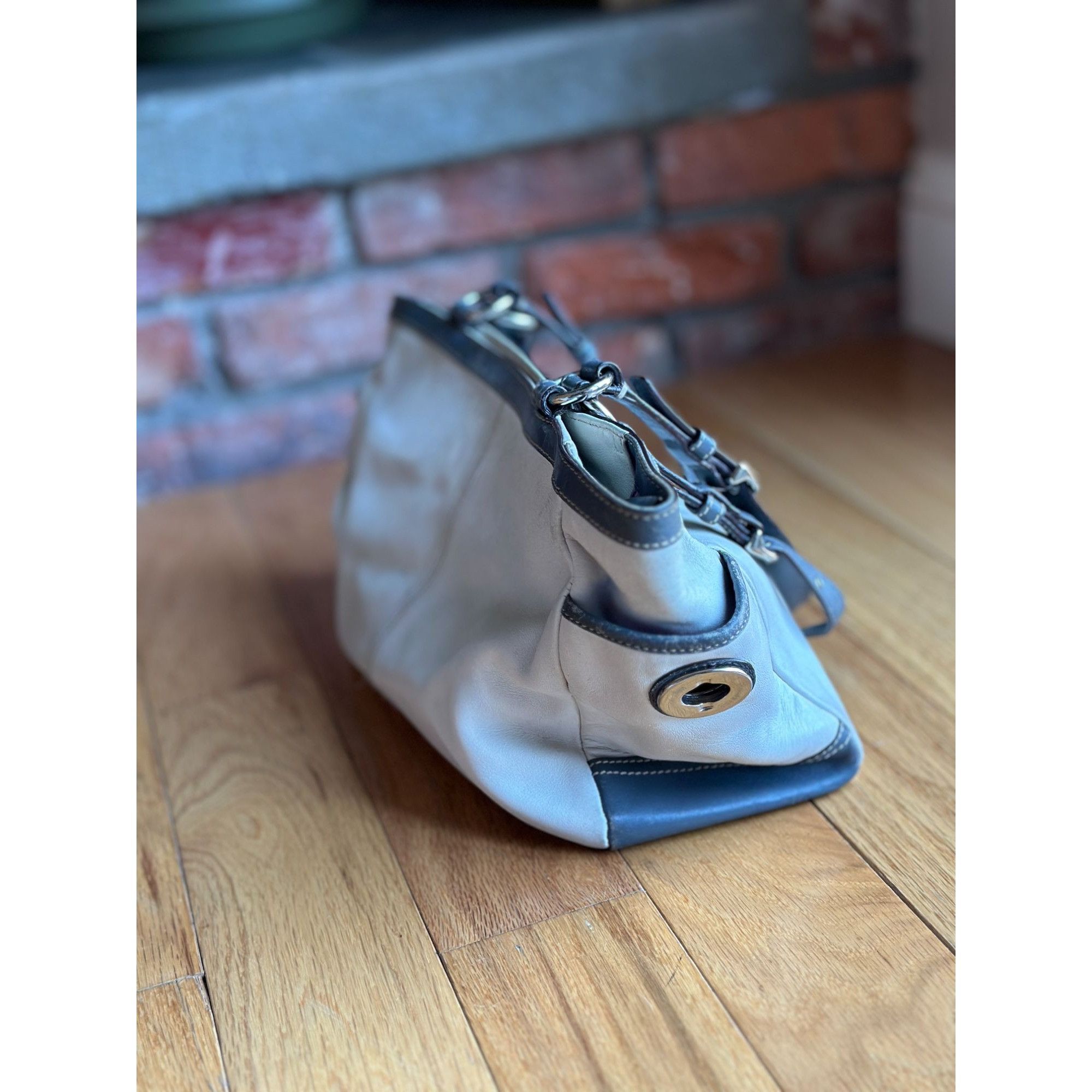 Coach COACH WHITE/ GREY LEATHER SOHO HOBO BAG HANDBAG, VINTAGE Size ONE SIZE - 6 Thumbnail