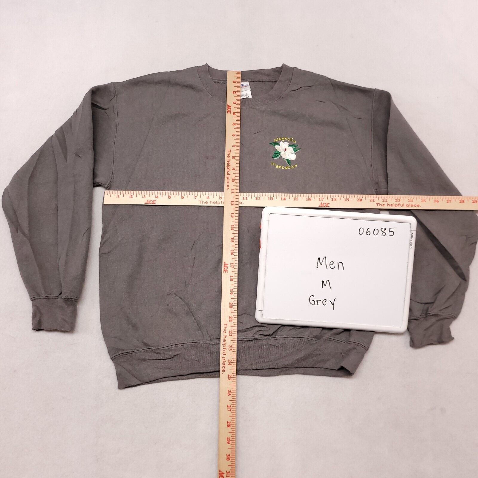 Gildan Magnolia Plantation Gildan Sweatshirt Mens Size Medium Gray Size US M / EU 48-50 / 2 - 10 Thumbnail