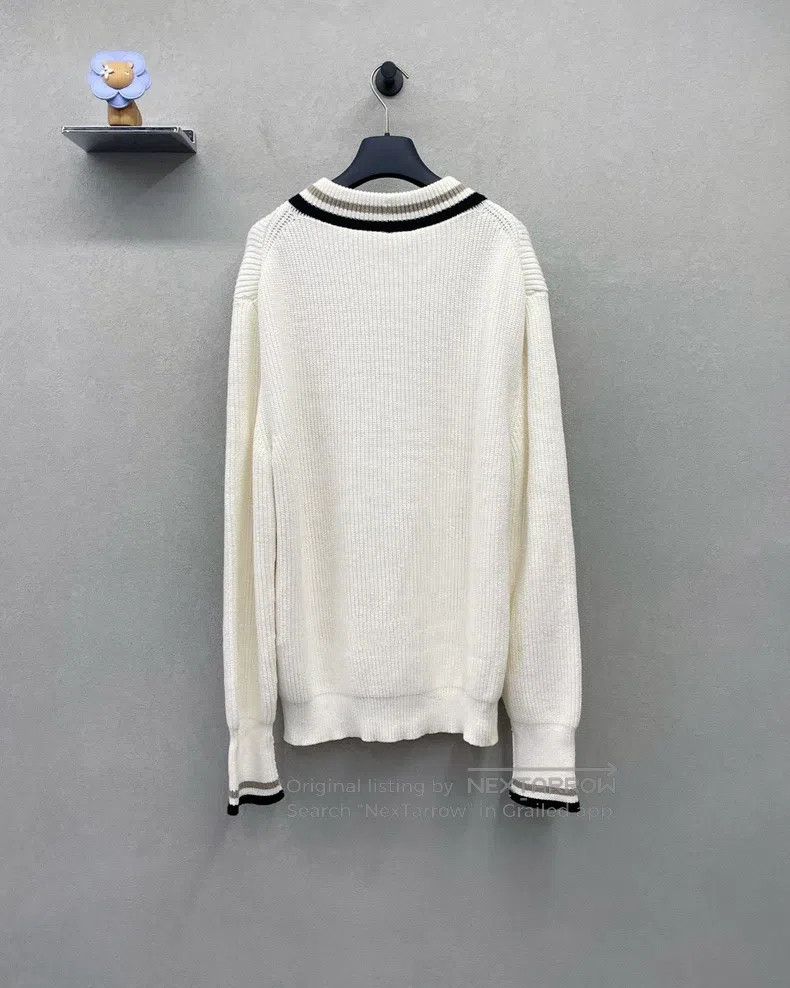 Louis Vuitton Louis Vuitton Beige V-neck knit sweater Size US S / EU 44-46 / 1 - 2 Thumbnail