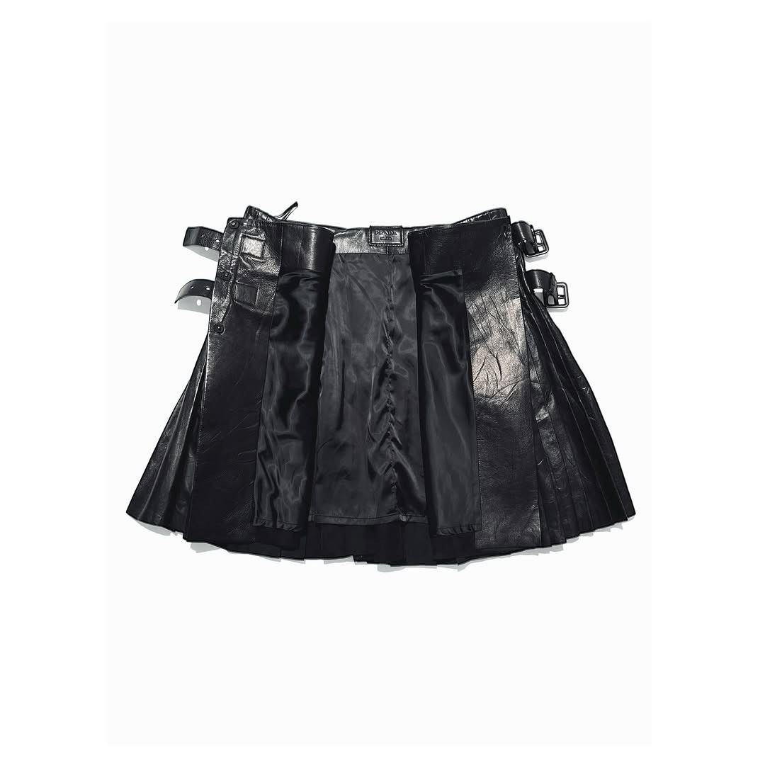 Prada Rare PRADA Lampskin Skirt Size 30" / US 8 / IT 44 - 5 Thumbnail