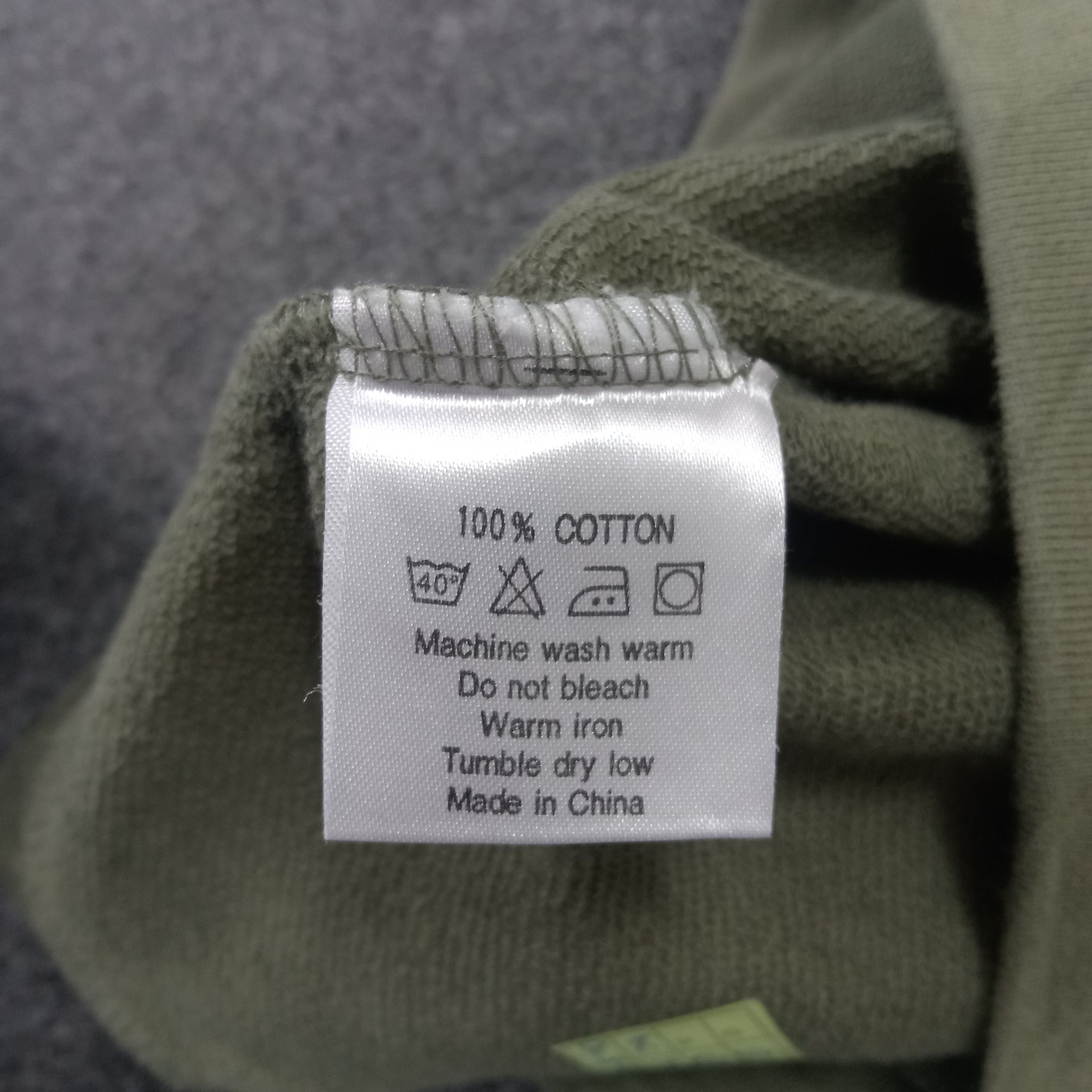 Vintage Burberry London Nova Check Small Logo Sweatshirt Size US S / EU 44-46 / 1 - 9 Thumbnail
