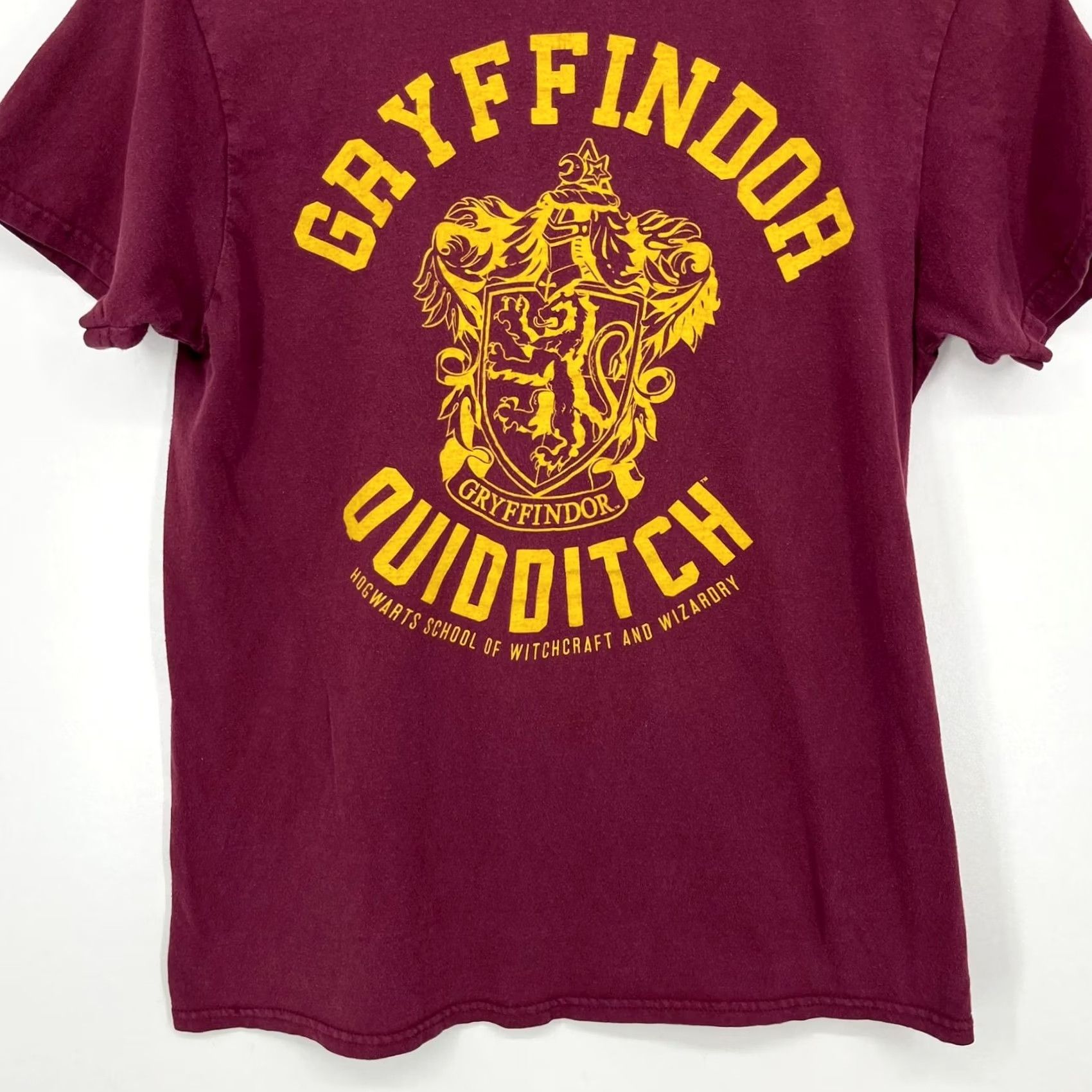 Vintage Harry Potter Shirt Mens M Red Adult Size Burgundy Gryffindor Hogwarts Short Sleeve Size US M / EU 48-50 / 2 - 3 Thumbnail