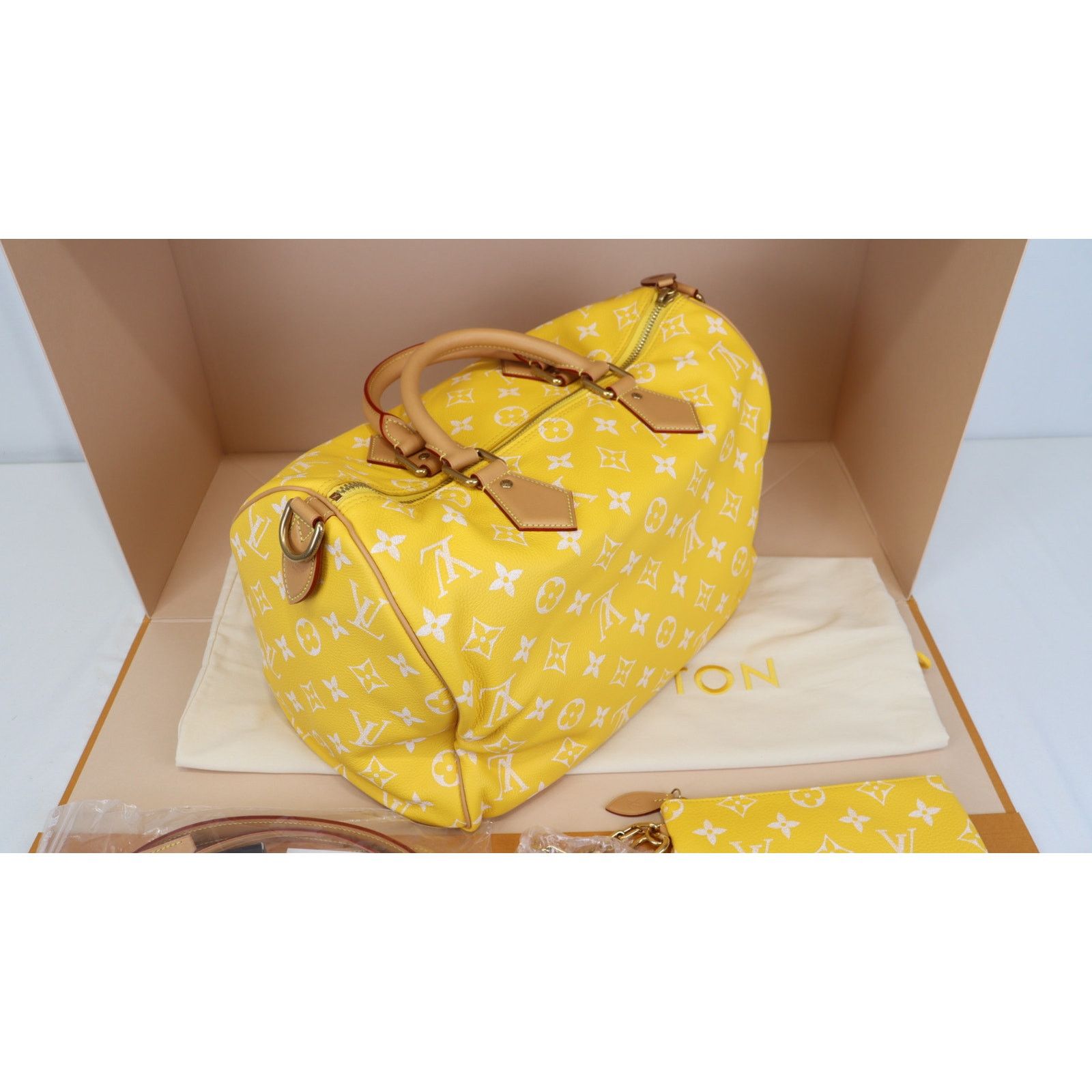 Louis Vuitton o1rshd1 Size: 40 / Speedy 40 P9 Bandoulière Bag in Yellow Size ONE SIZE - 12 Thumbnail