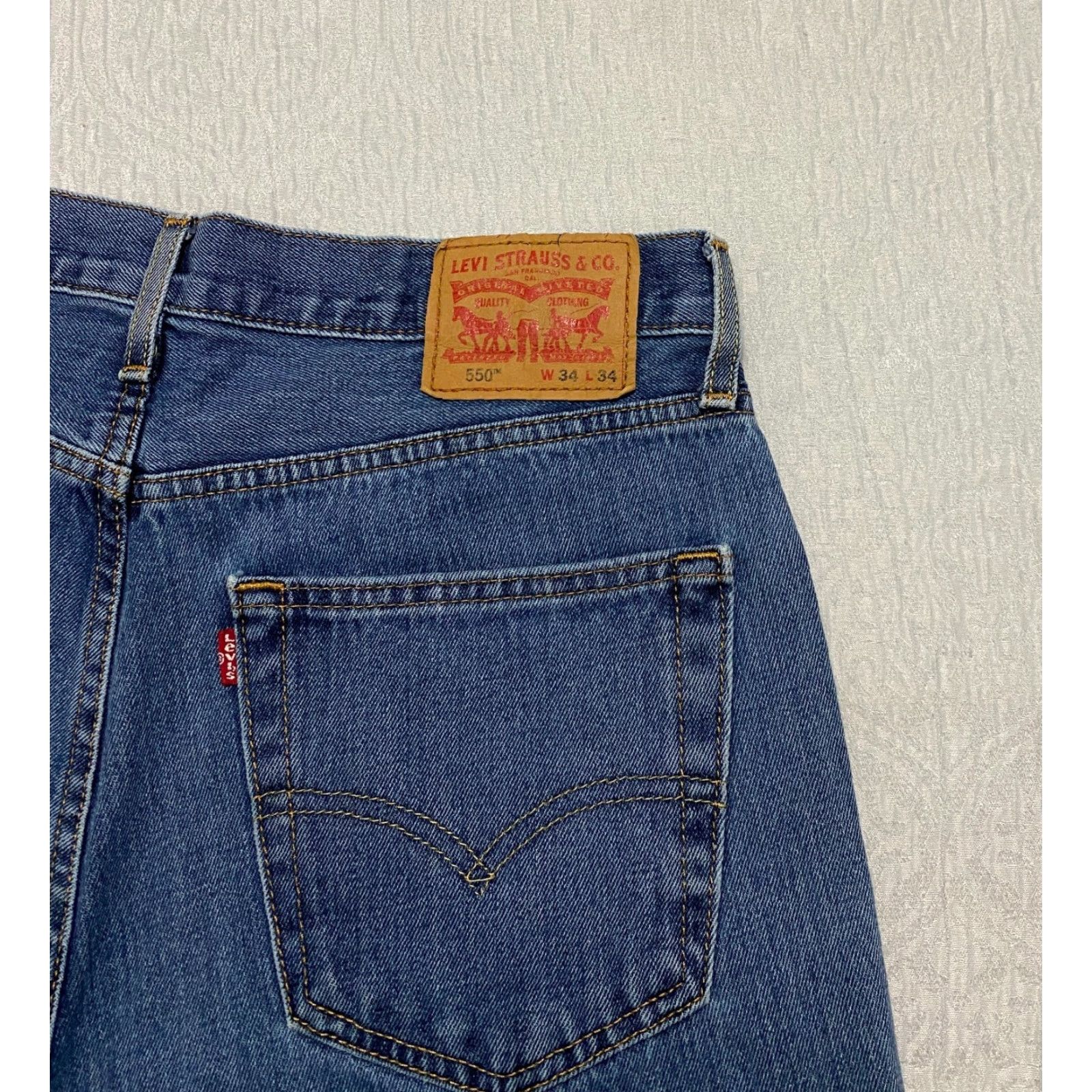 Levi's VINTAGE Levis 550 Relaxed Fit Jeans Mens 34x34 Blue 5-Pocket Denim Cotton Regular Old School USA Size US 34 / EU 50 - 3 Thumbnail