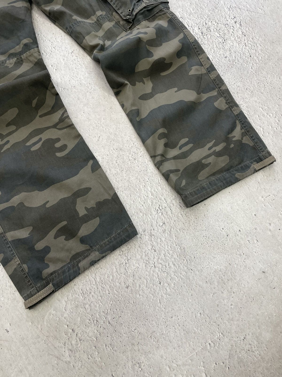 Carhartt Camo baggy pants camo army style y2k Size US 30 / EU 46 - 5 Thumbnail