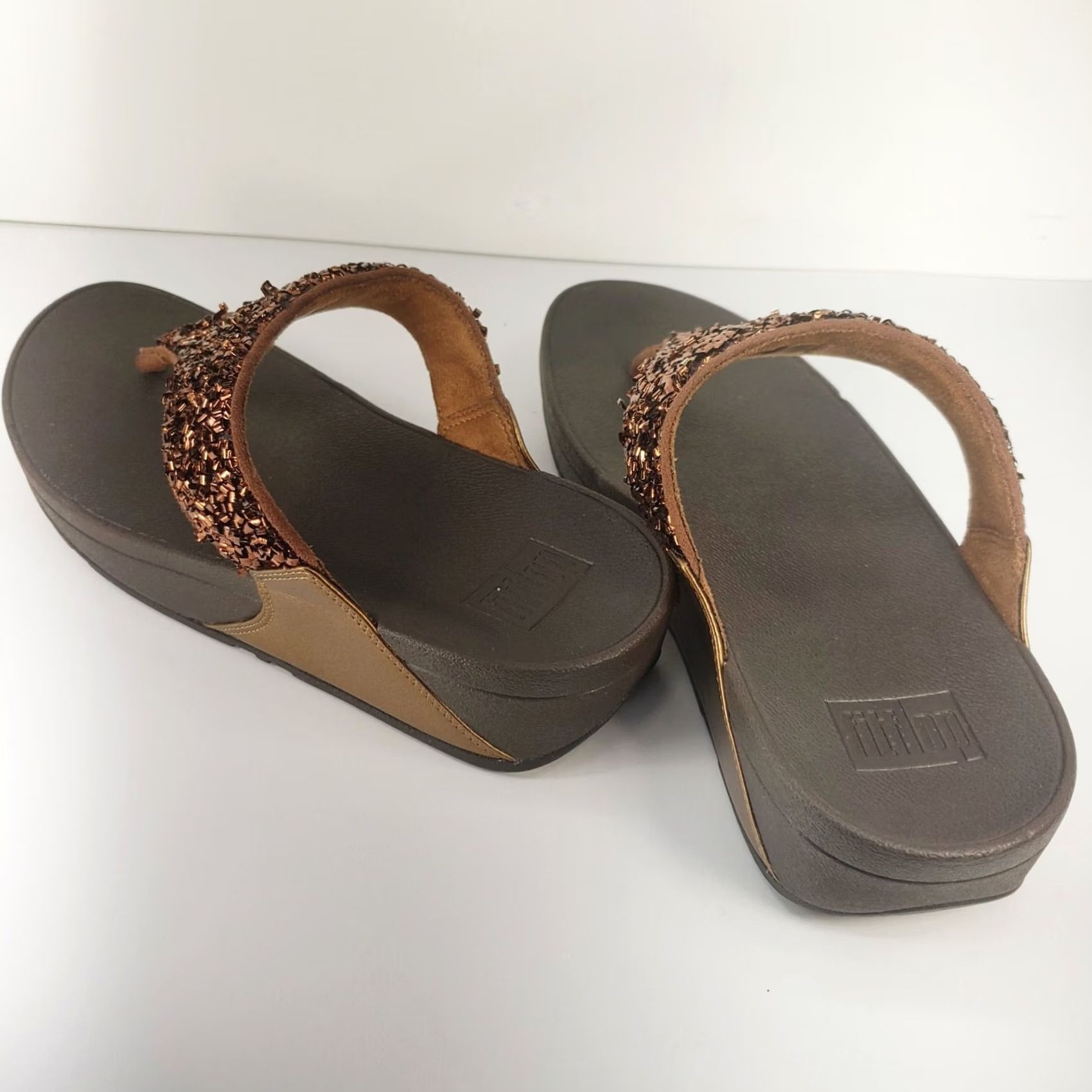 Vintage FitFlop Lulu Glitz Metallic Sandal Women's Sandal 10 Brown Metallic Thong Sole/Insole Comfort Cushioned Slip On Wedge Summer Casual Travel Size US 10 / IT 40 - 6 Thumbnail