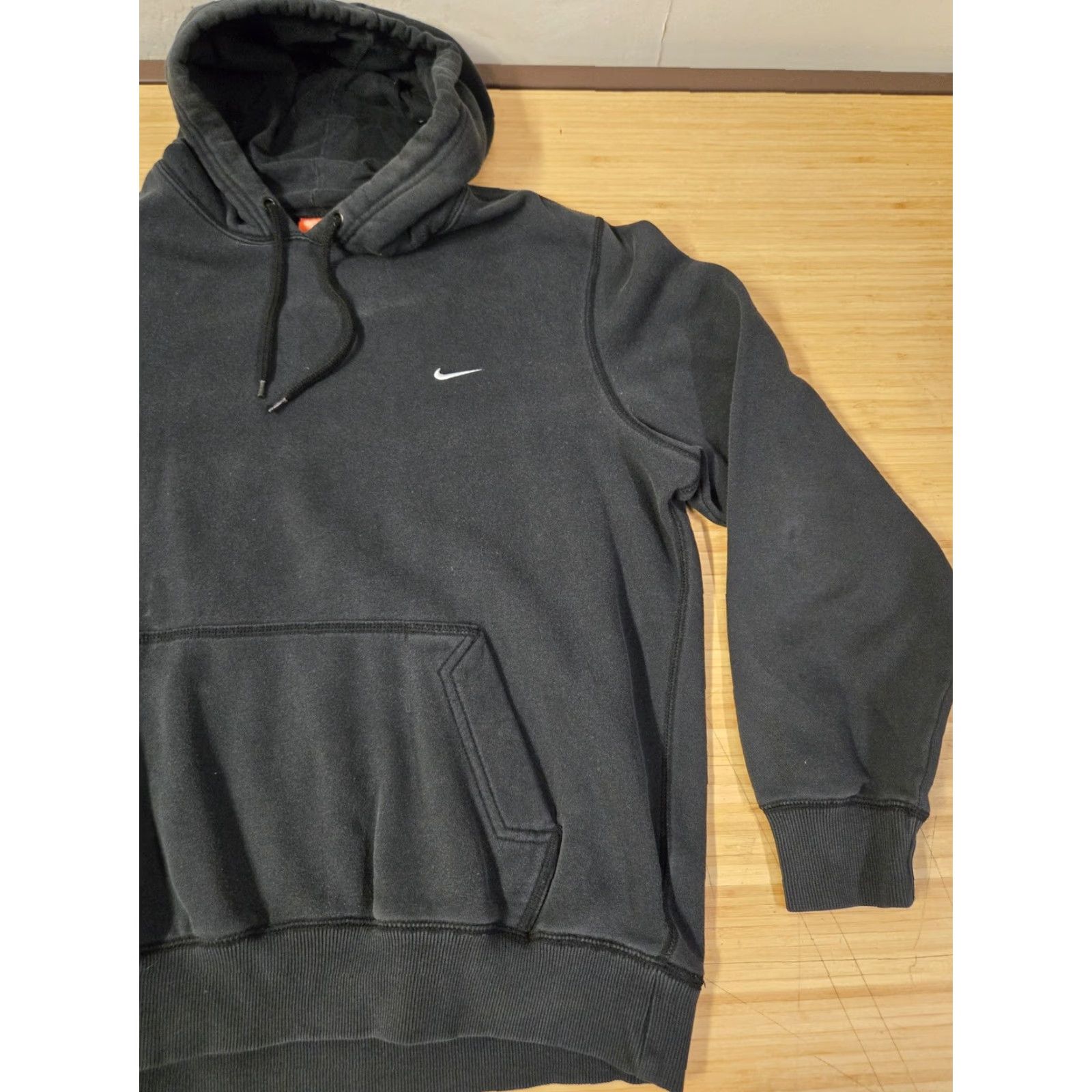 Nike Nike Hoodie Mens Large Black Athletic Dept Pullover Swoosh Sweatshirt Pockets Kangaroo Front Pocket Drawstring Hooded Size US L / EU 52-54 / 3 - 2 Thumbnail