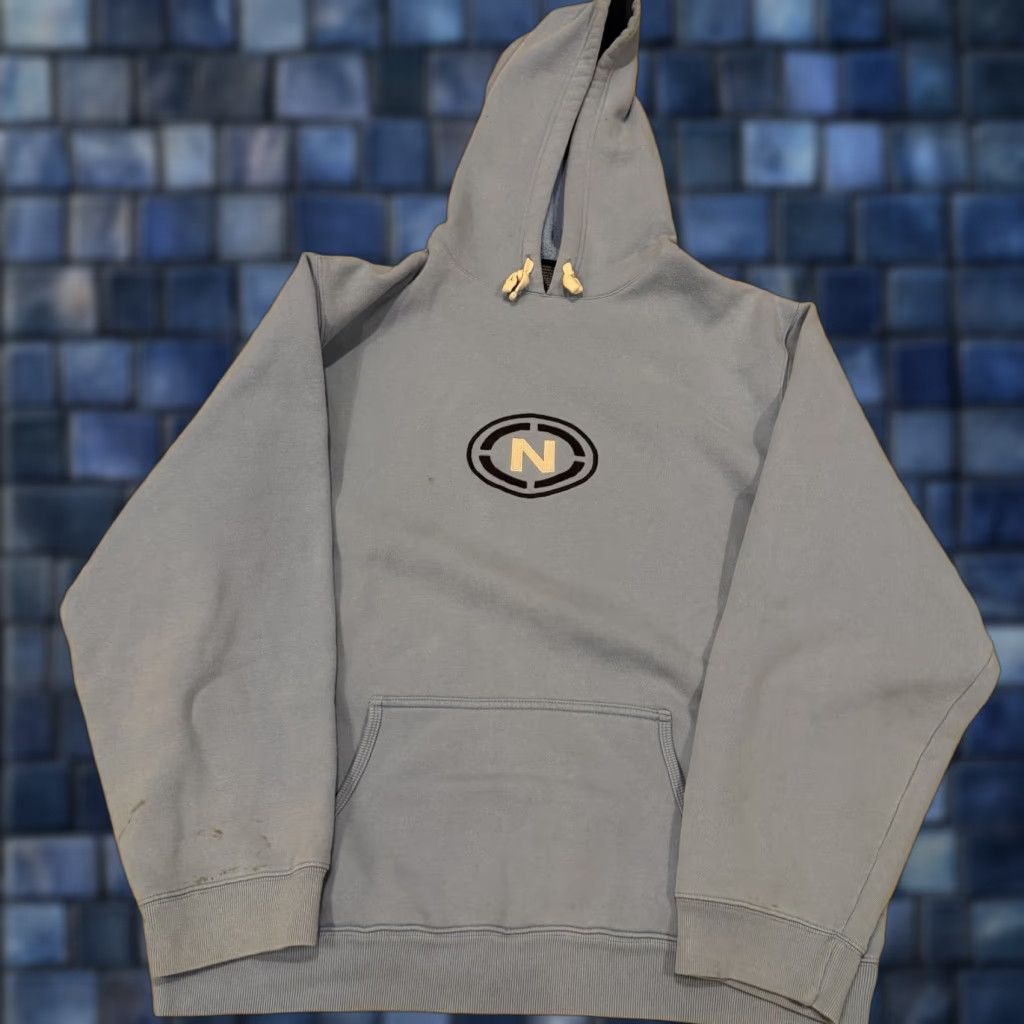 Nautica VINTAGE Nautica Hoodie Sweatshirt Men XL Blue Center Logo Logo Pullover 90s Sweatshirt 90s Mens XL Size US XL / EU 56 / 4 - 1 Thumbnail