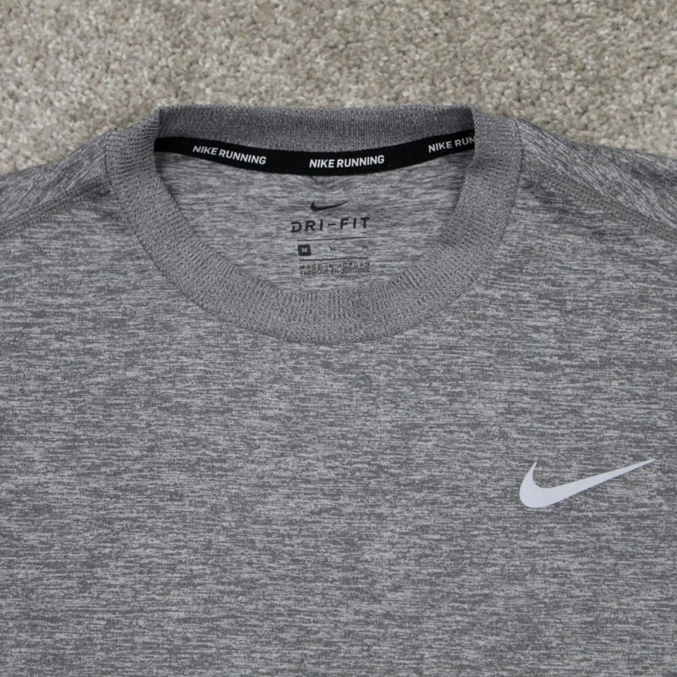 Nike Nike Essential Running Shirt Womens Medium Gray Polyester Spandex Long Sleeve Pullover L/S Dri-Fit Size M / US 6-8 / IT 42-44 - 6 Thumbnail