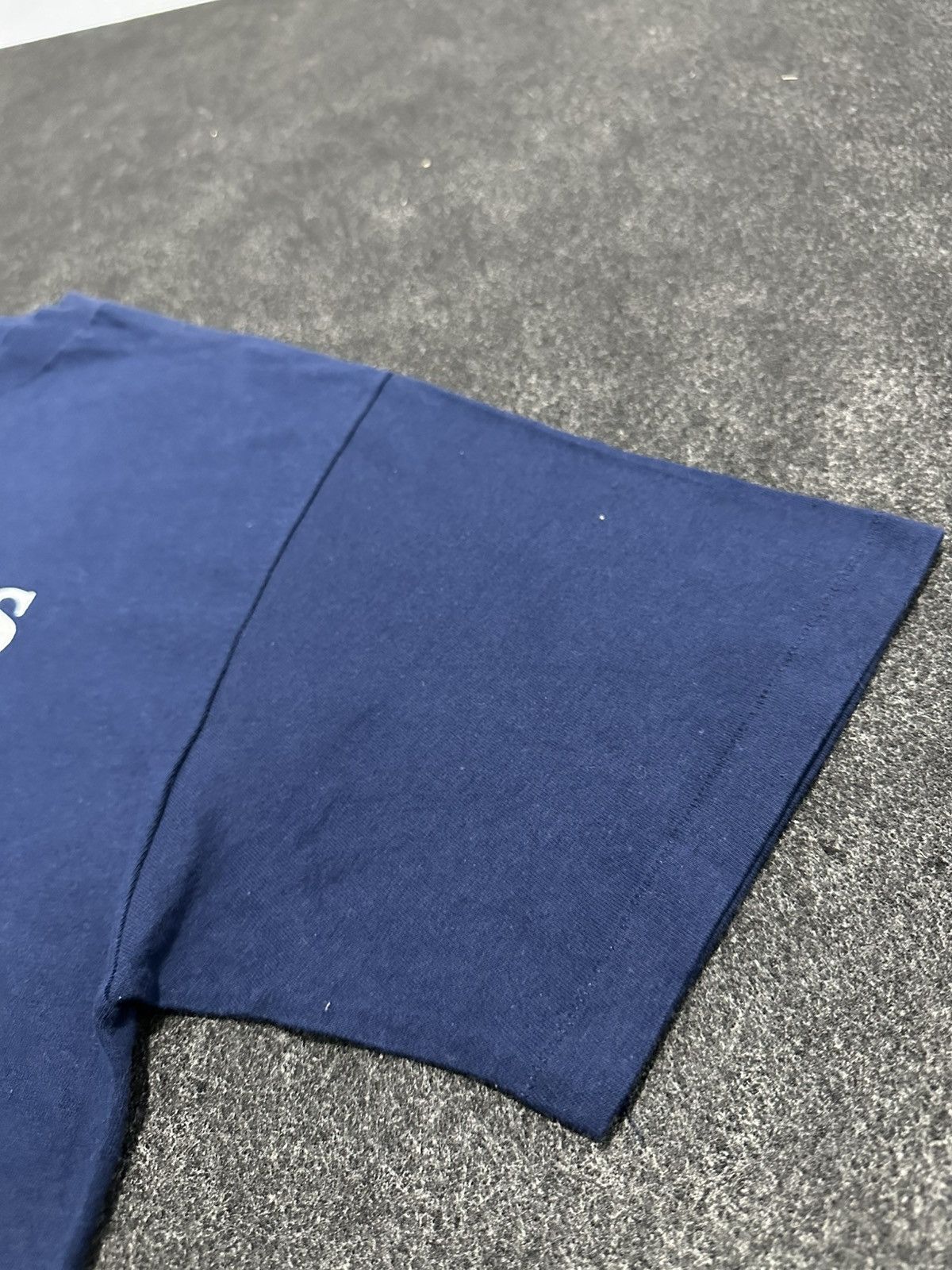 Burberry Vintage Burberry's Spellout Logo T-Shirt Size US L / EU 52-54 / 3 - 6 Thumbnail
