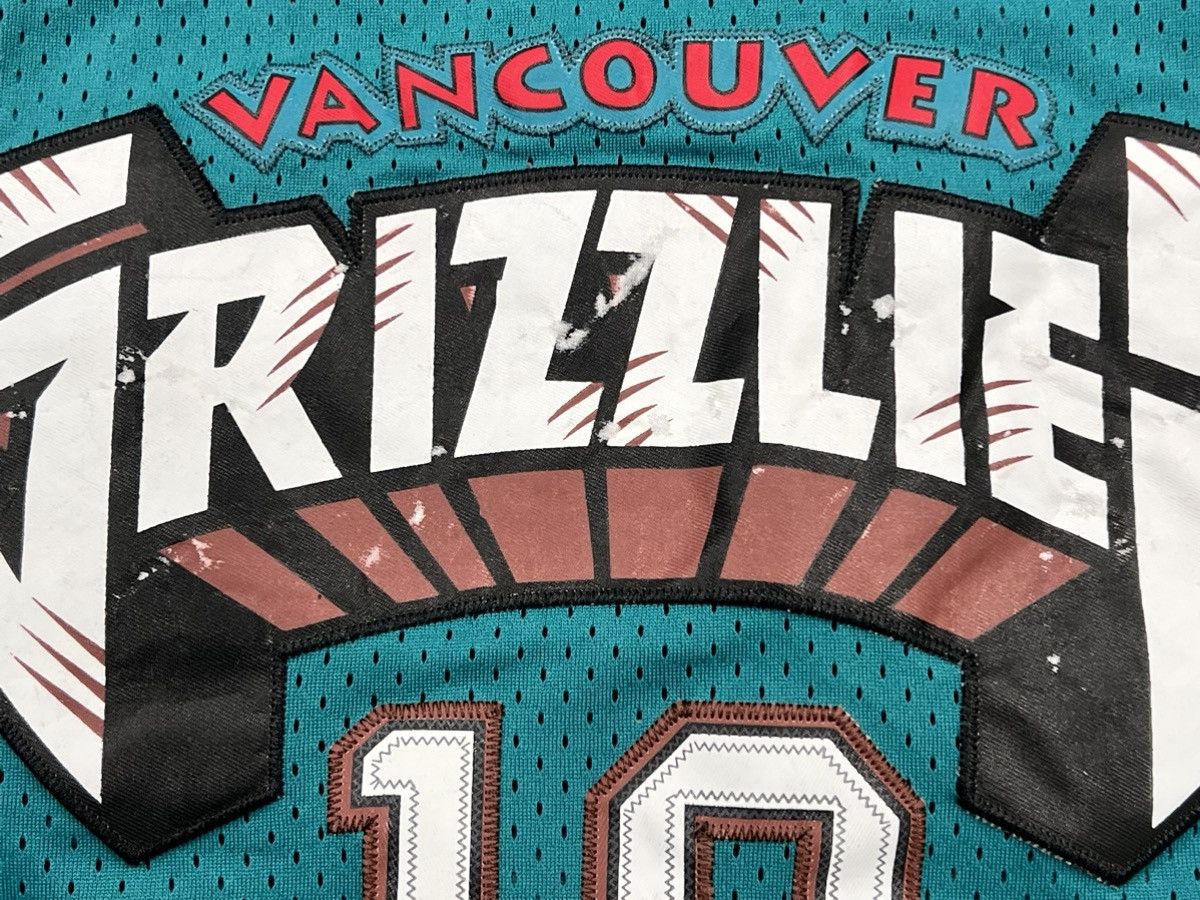 Adidas Vintage Vancouver Grizzlies Mike Bibby Jersey Size US S / EU 44-46 / 1 - 4 Thumbnail