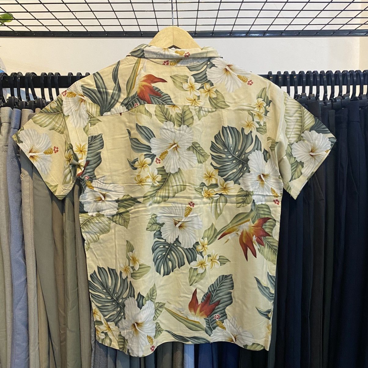 Vintage Hawaiian shirt by bishop.st 100% rayon materials Size US S / EU 44-46 / 1 - 2 Thumbnail