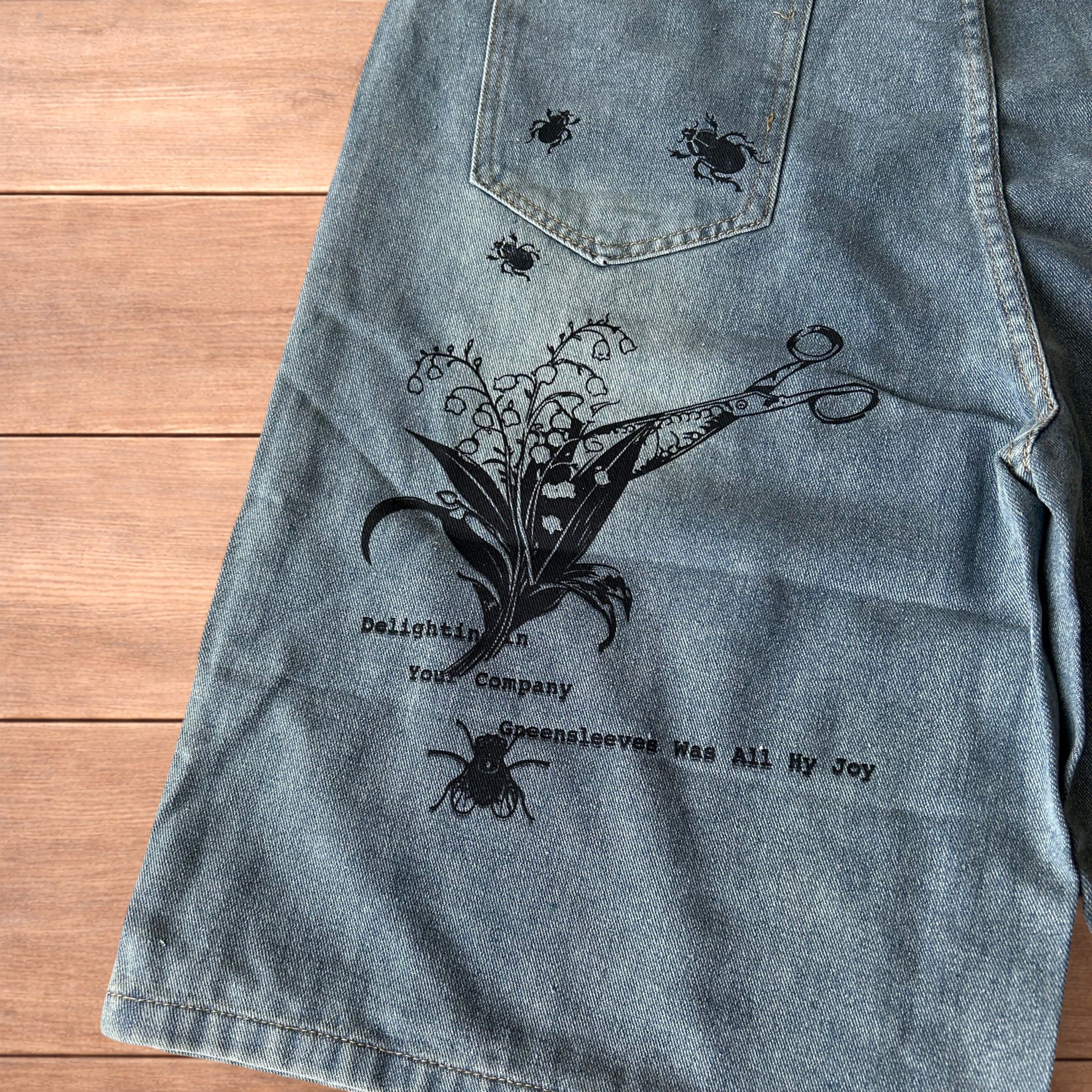 Japanese Brand Baggy wide leg denim shorts jorts w. graphic in light blue. Size US 36 / EU 52 - 5 Thumbnail