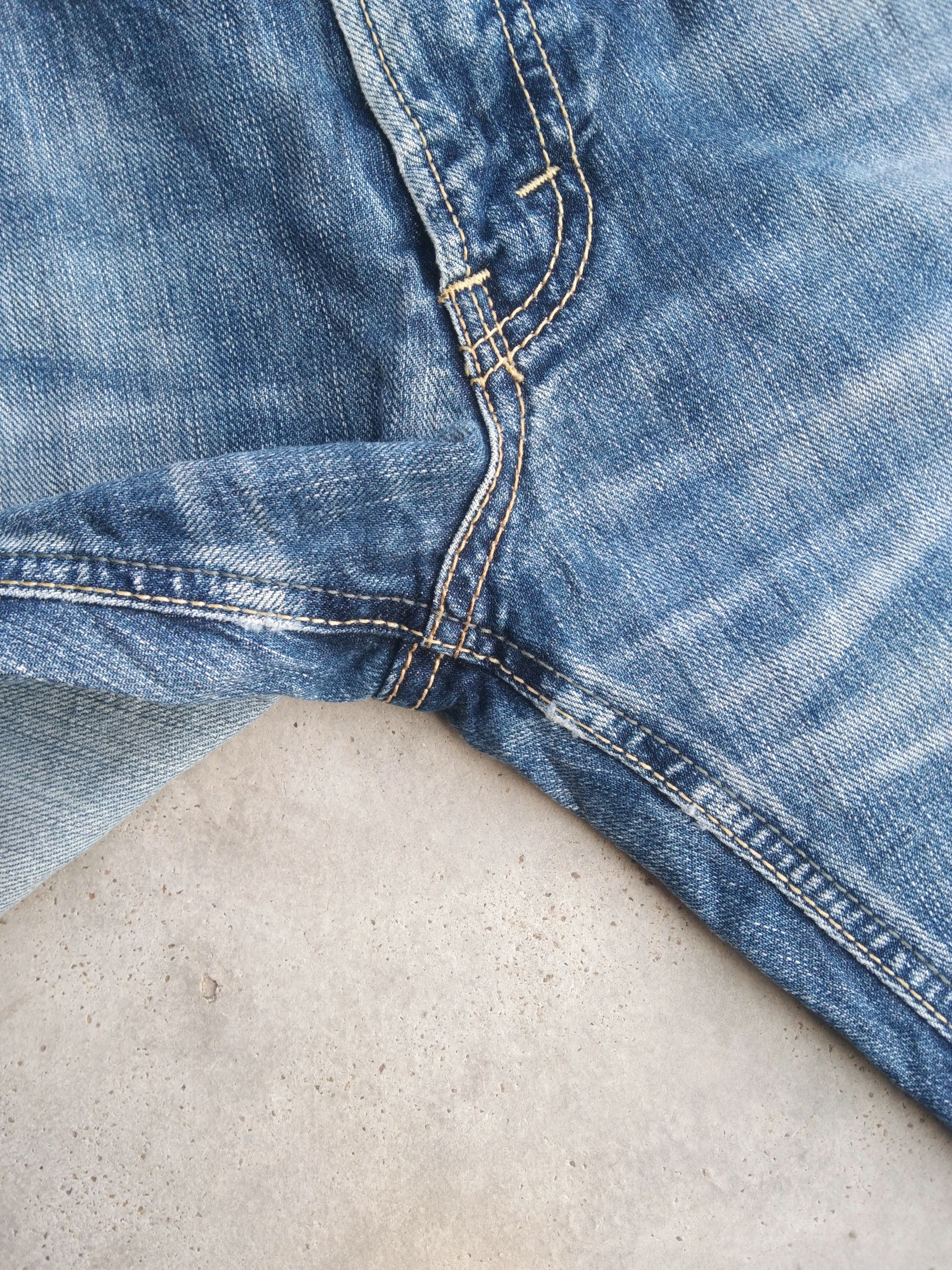 Japanese Brand Vintage Lee Faded Blue Straight Leg Distressed Jeans 36x34 Size US 36 / EU 52 - 9 Thumbnail