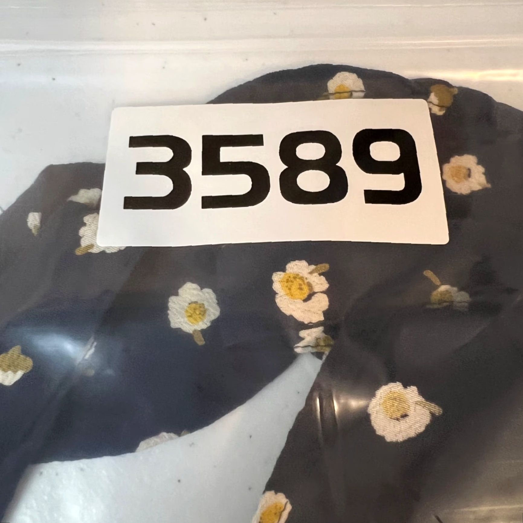 Madewell MADewell Navy Floral Blouse Womens 2XS Adult Small Sleeveless 100% Rayon Blue Floral Summer Top Womens Size XXS / US 00 / IT 34 - 8 Thumbnail