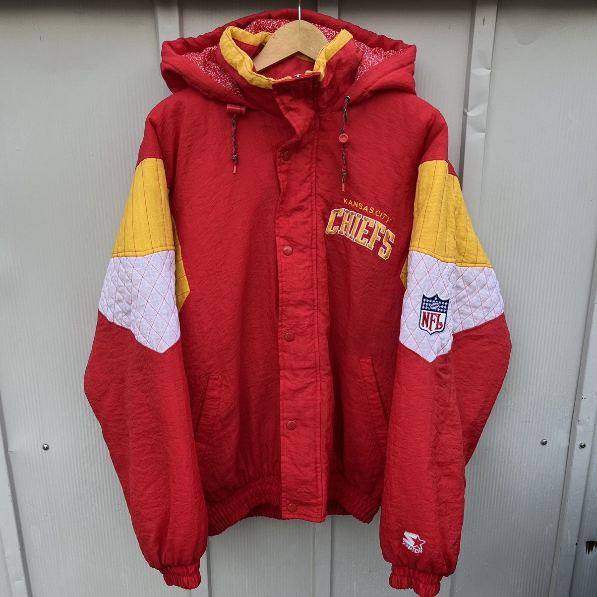Starter × Vintage Vintage 90’s Kansas City Chiefs Hooded Starter Jacket Sz L Size US L / EU 52-54 / 3 - 1 Thumbnail