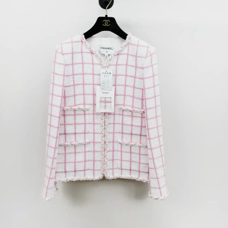 Chanel Chanel Pink Checked Women's Coat 0089 Size ONE SIZE - 1 Thumbnail