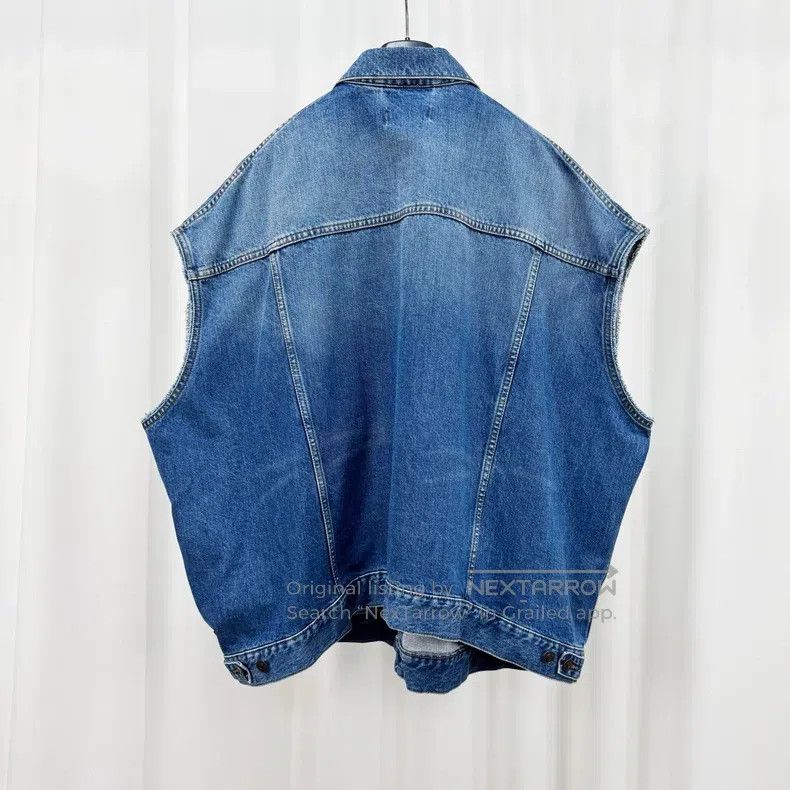 Balenciaga Balenciaga Oversized Washed Denim Vest Size US S / EU 44-46 / 1 - 2 Thumbnail