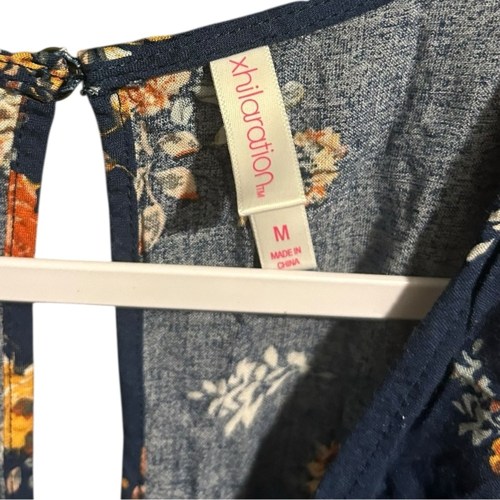 Other Xhilaration Blue Yellow Floral Romper V-Neckline Size M Size 30" / US 8 / IT 44 - 2 Thumbnail